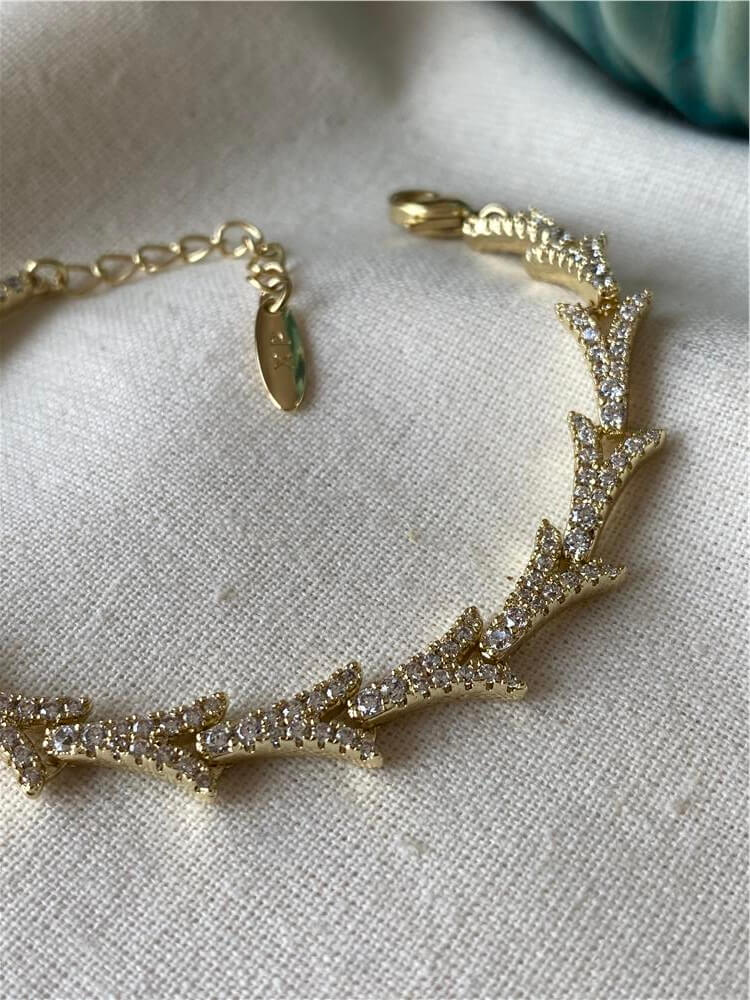 VIP 14K Taşlı V Form Bileklik