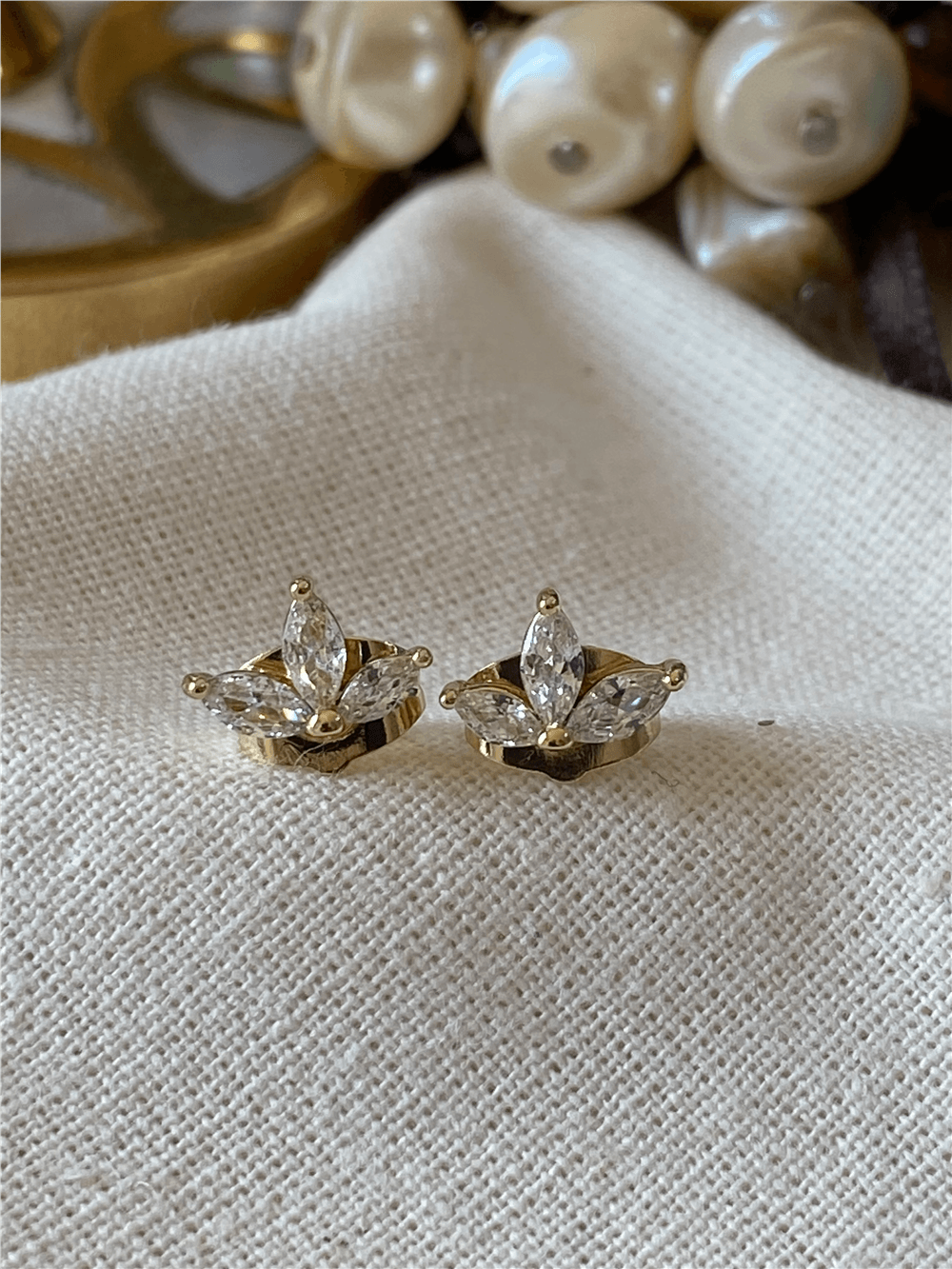 VIP 14K Üçlü Mini Badem Taş Küpe