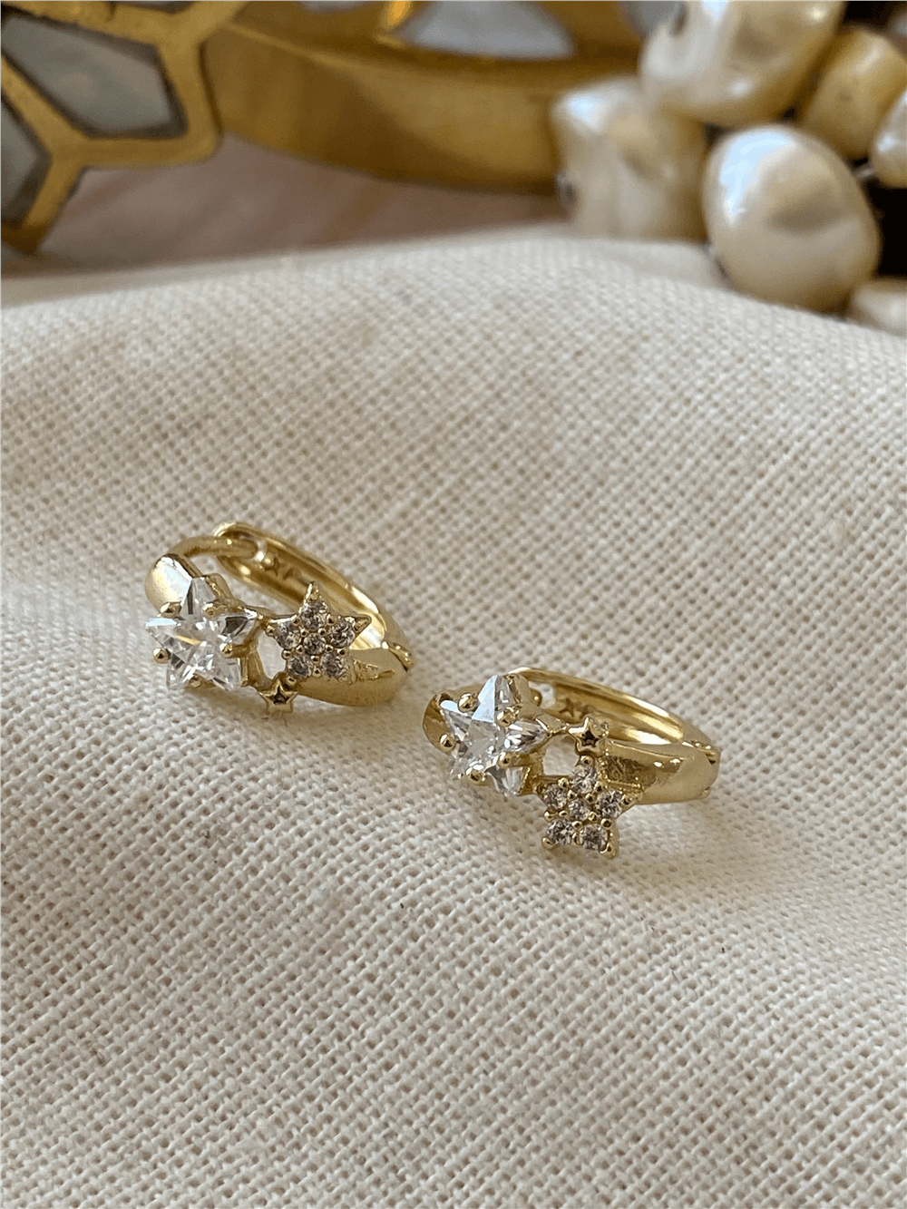 VIP 14K Yıldızlı Mini Halka Küpe
