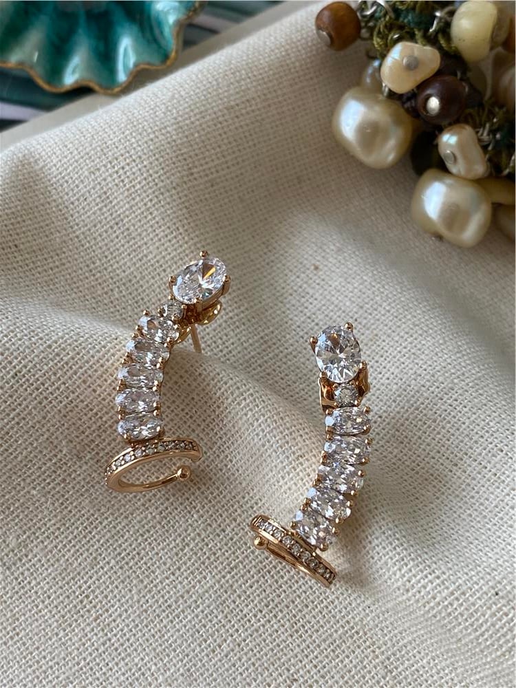 VIP Nomi Kıkırdak Küpe