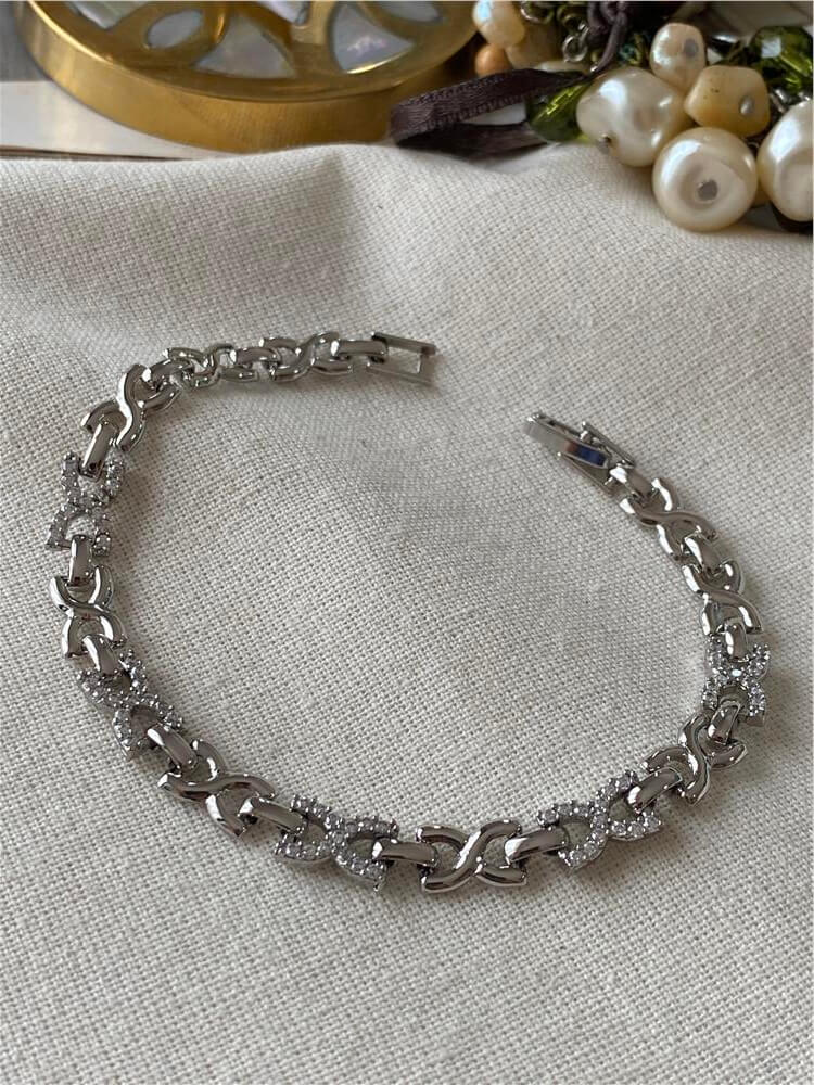VIP Silver Taşlı Düğüm Desen Bileklik