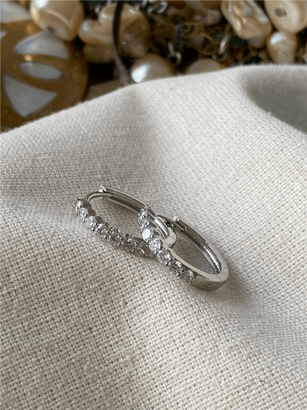 VIP Silver Taşlı İnce Mini Halka Küpe