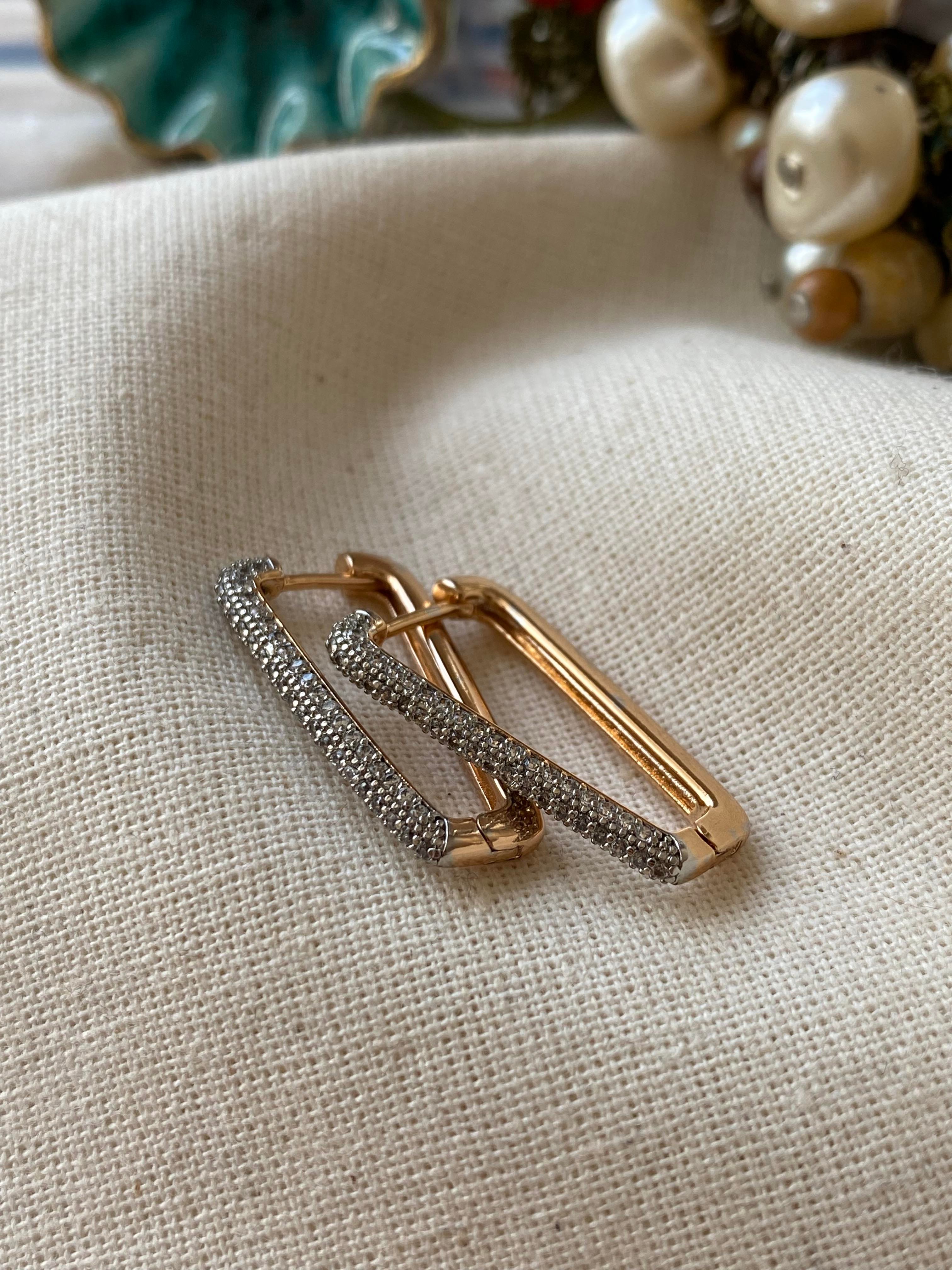 VIP Silver Taşlı V Model Küpe