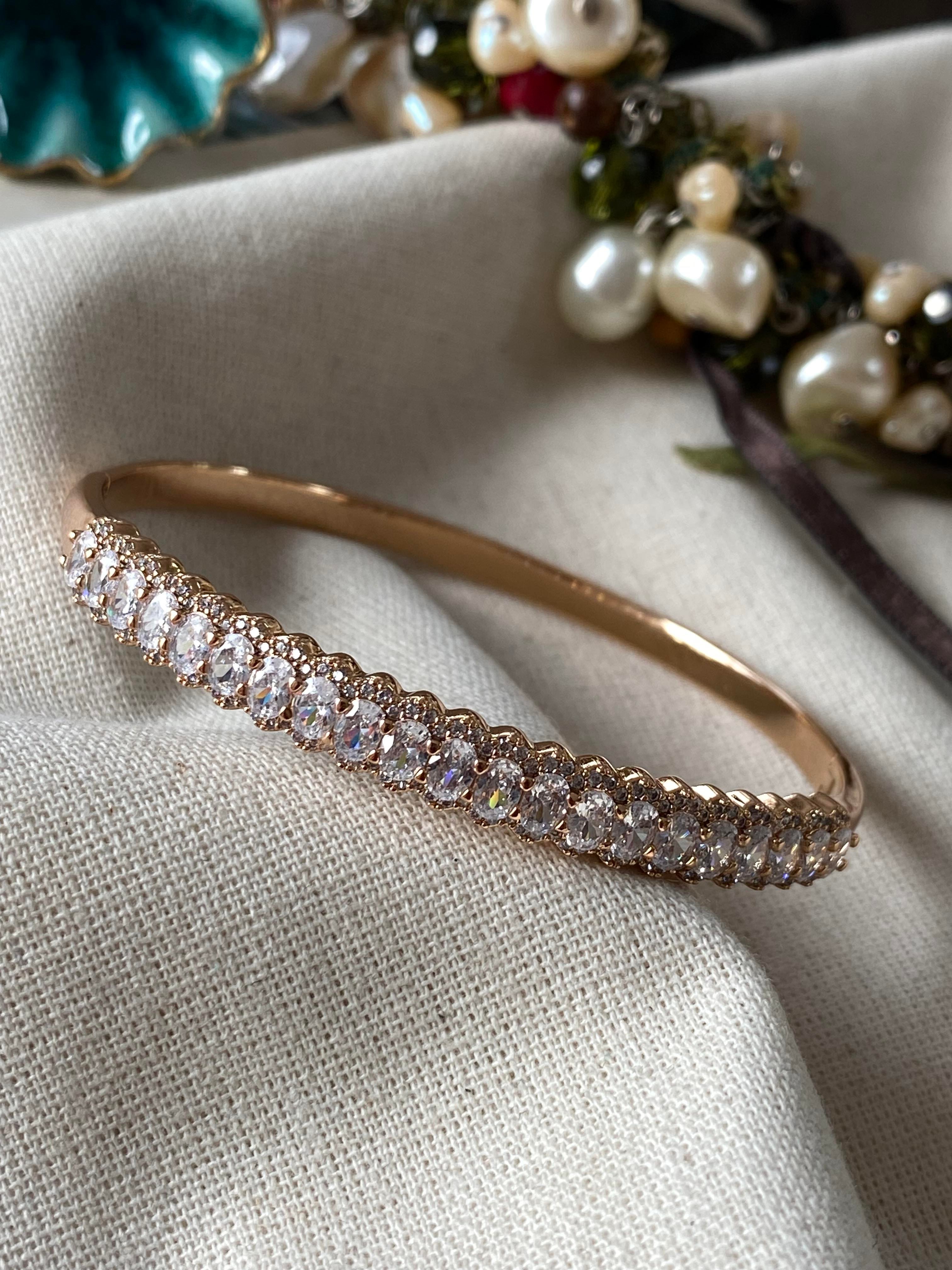 VIP Sıralı Badem Kelepçe