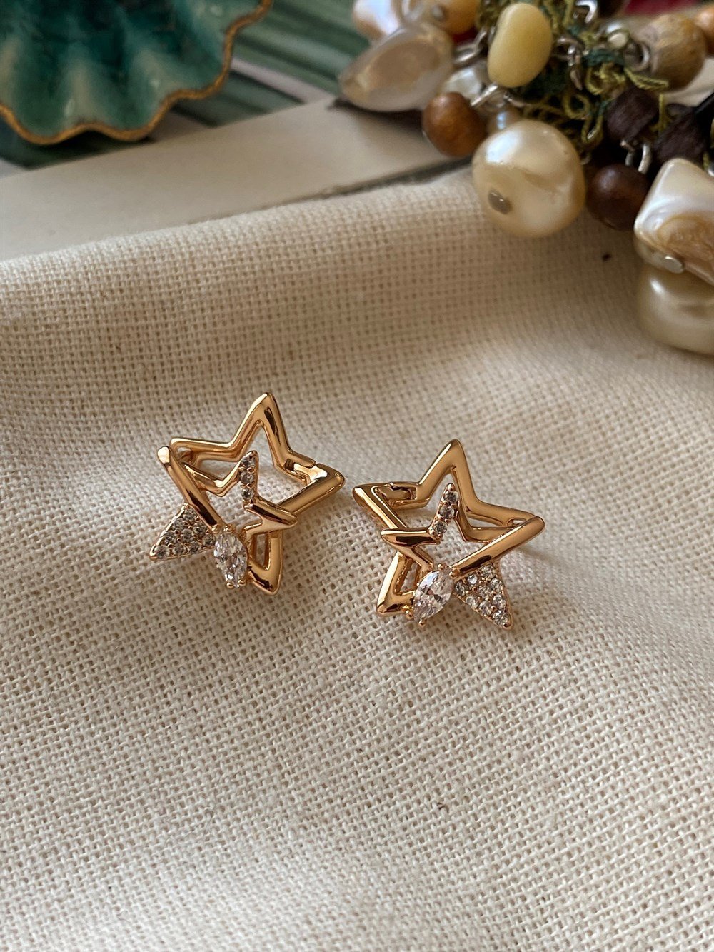 VIP Taş Detaylı Yıldız Küpe