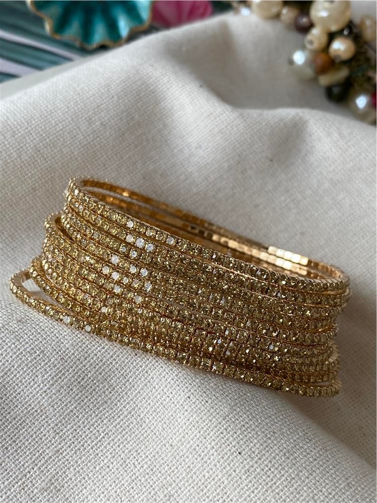 Yellow Gold Esnek Suyolu Bileklik