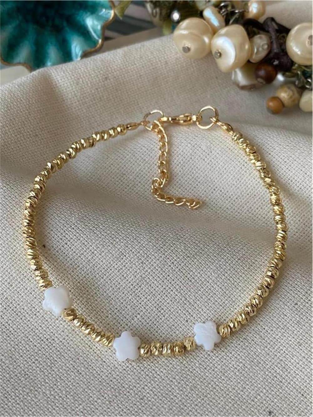 Yıldız Figürlü Topçuk Bileklik