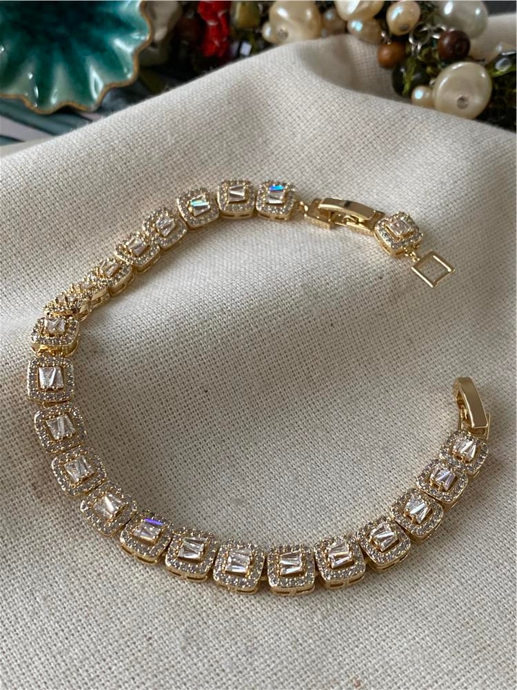 Zirconium Baget Taşlı Bileklik