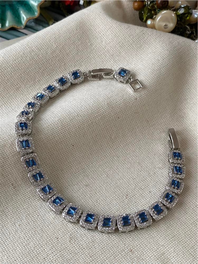 Zirconium Baget Taşlı Lacivert Bileklik