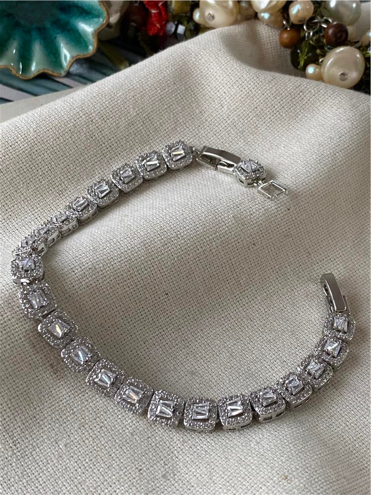 Zirconium Baget Taşlı Silver Bileklik