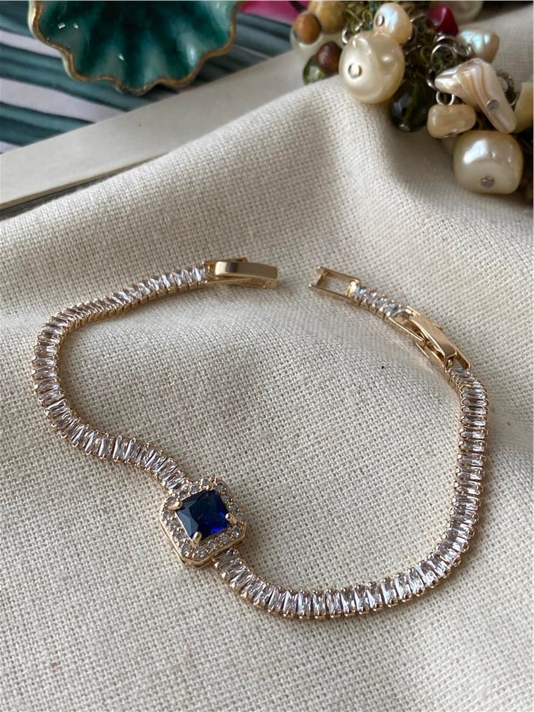 Zirconium Kare Safir Taş Baget Bileklik