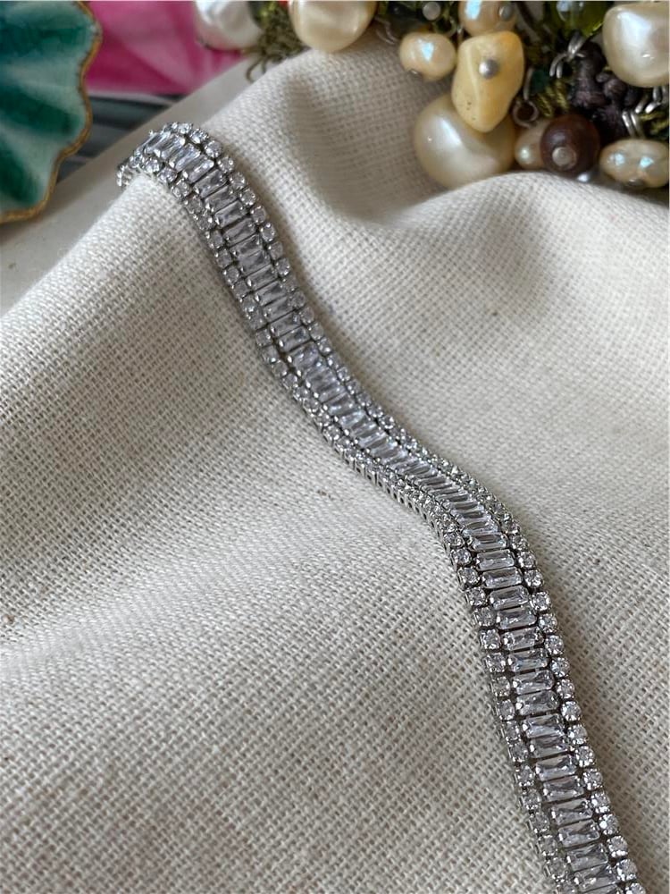 Zirconium Sıralı Tektaş Baget Suyolu Bileklik