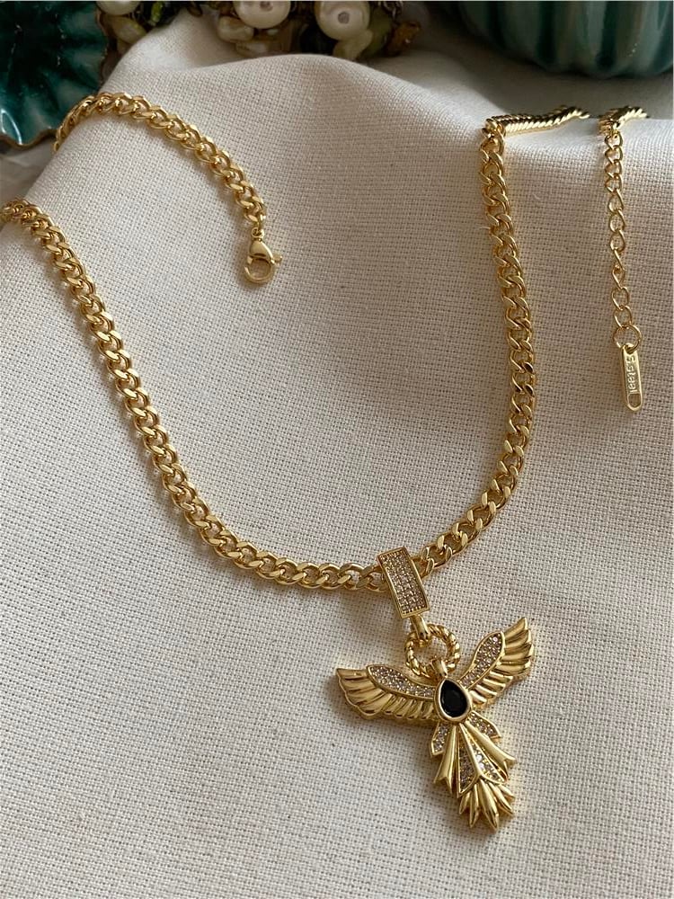 Zümrüt Taşlı Simurg Kolye