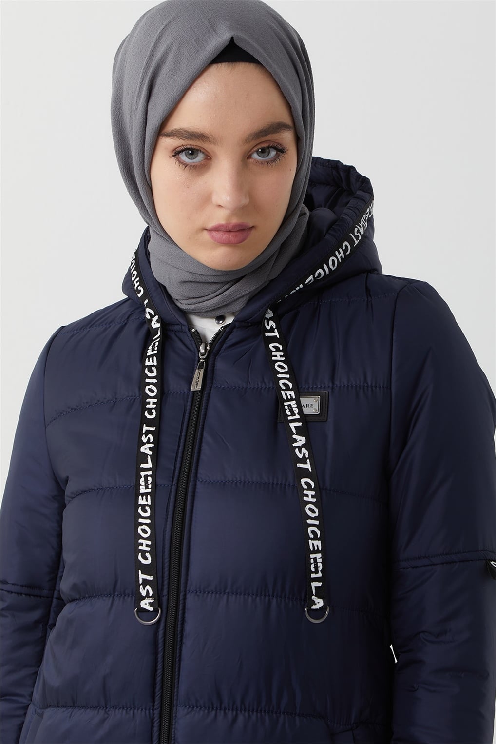 23K23404 SİTARE ŞANEL BOY KAPİTONE ŞİŞME KABAN 38-48- Lacivert