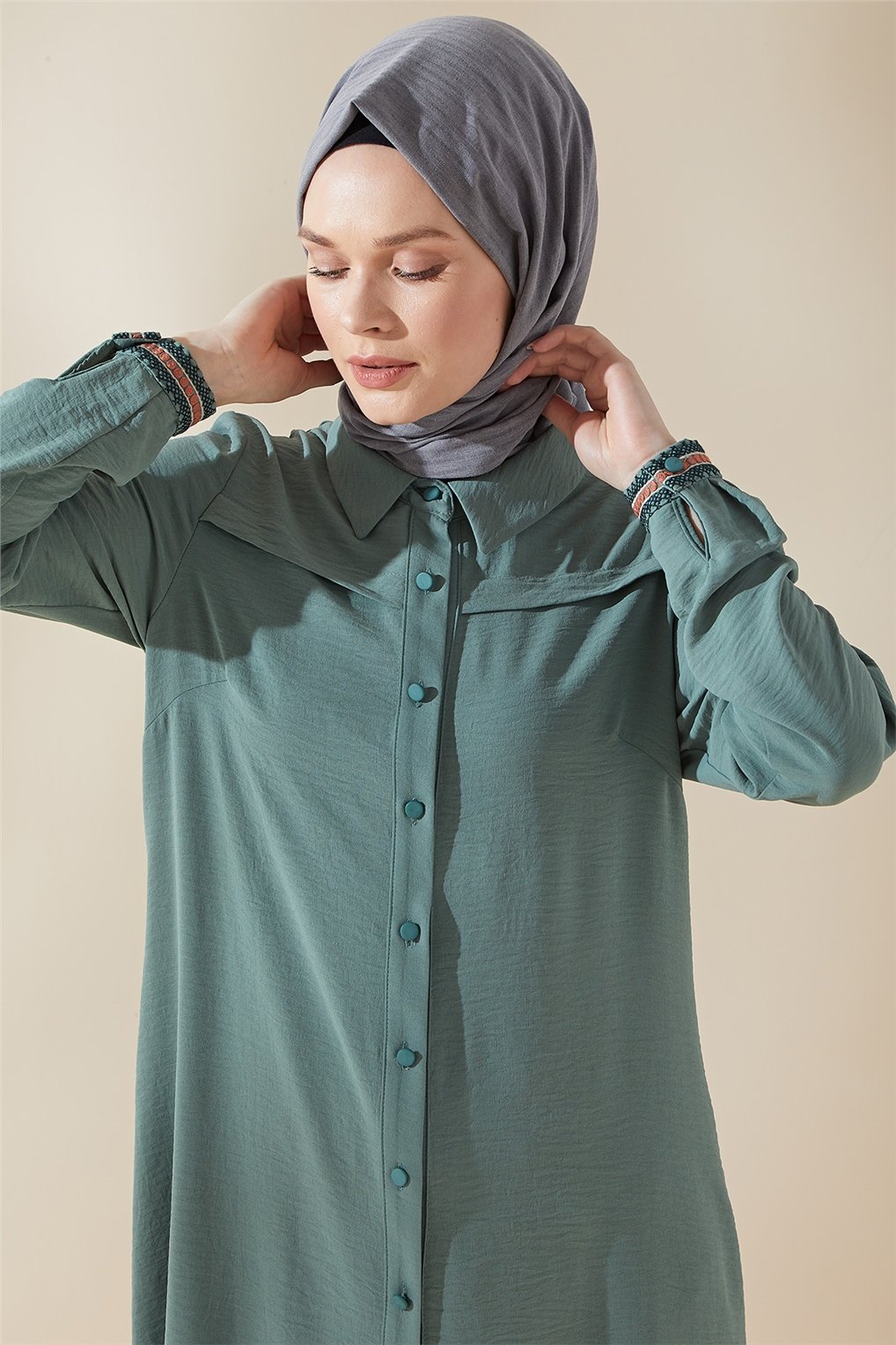 Sitare Ayrobin Arkası Nakışlı Düğmeli Tunik 21Y2567- Mint