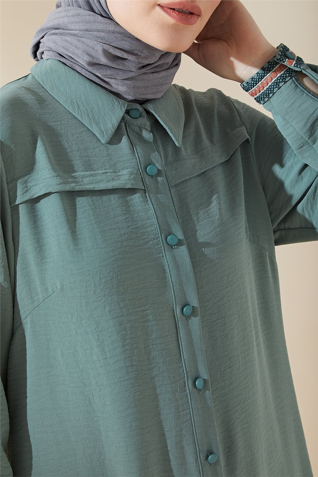 Sitare Ayrobin Arkası Nakışlı Düğmeli Tunik 21Y2567- Mint