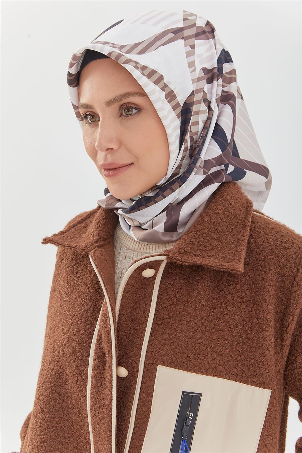 SİTARE DERİ BİYELİ PELUŞ CEKET 9604- Kahverengi