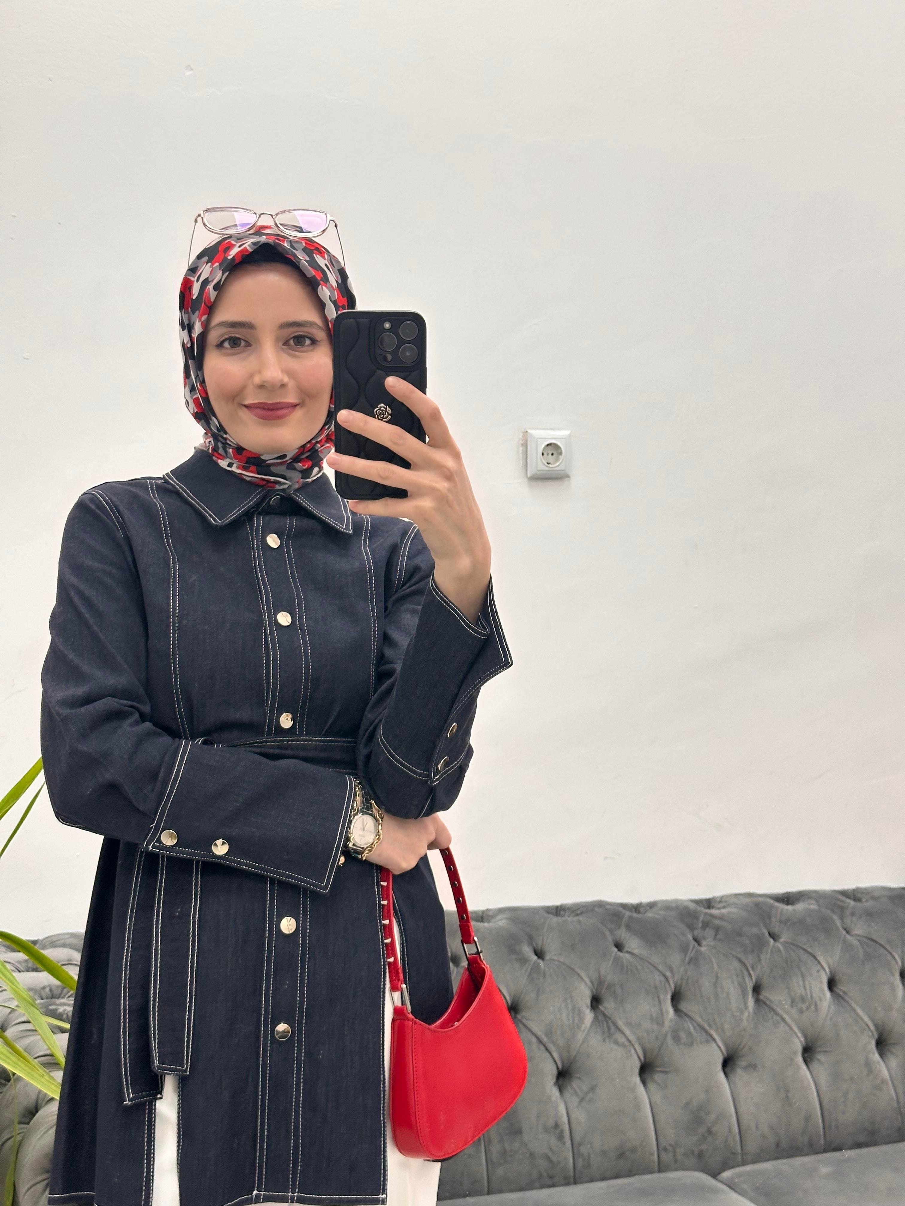 Denim Yırtmaçlı Gömlek