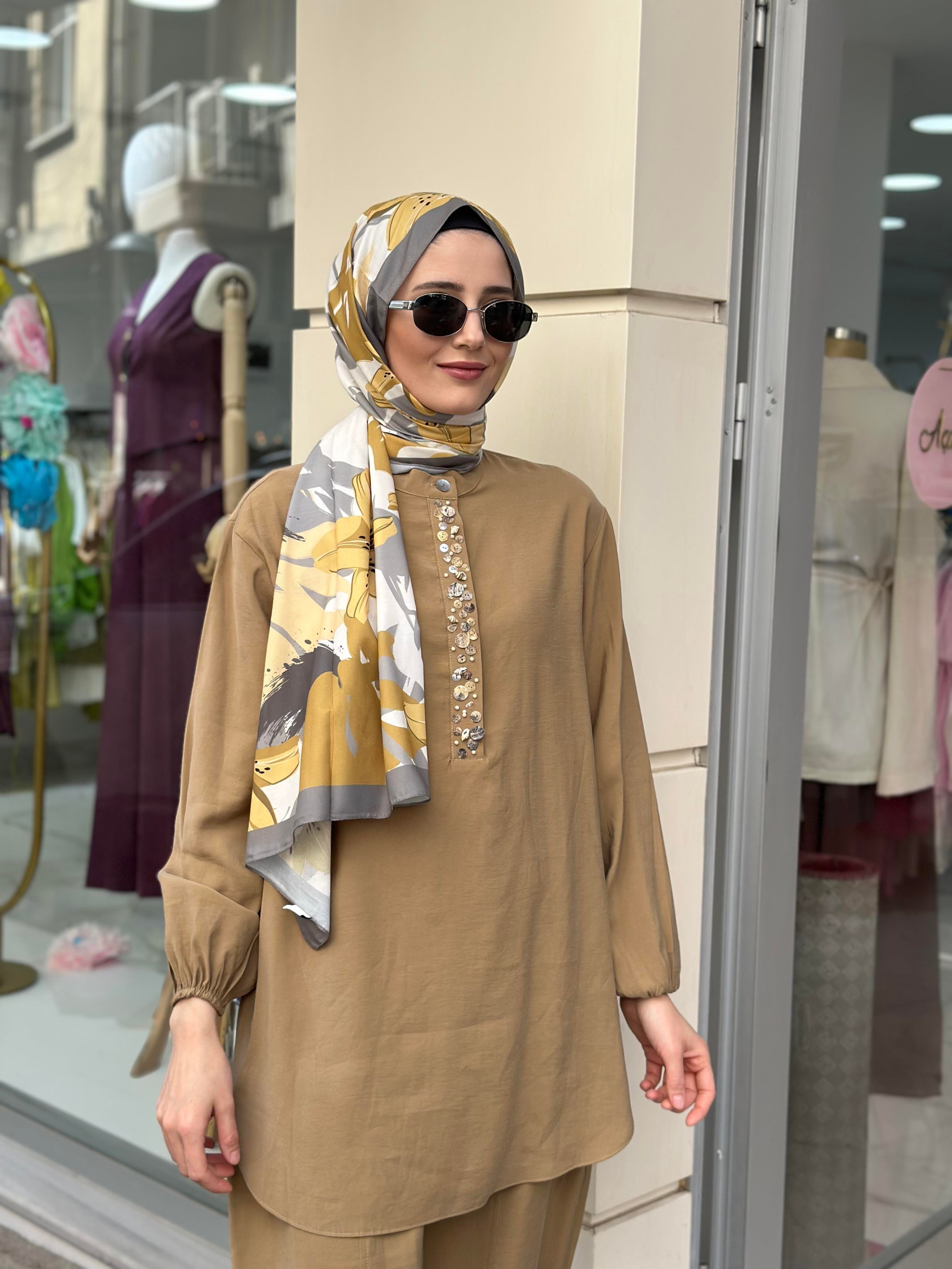 Sedef Taşlı Takım Safran