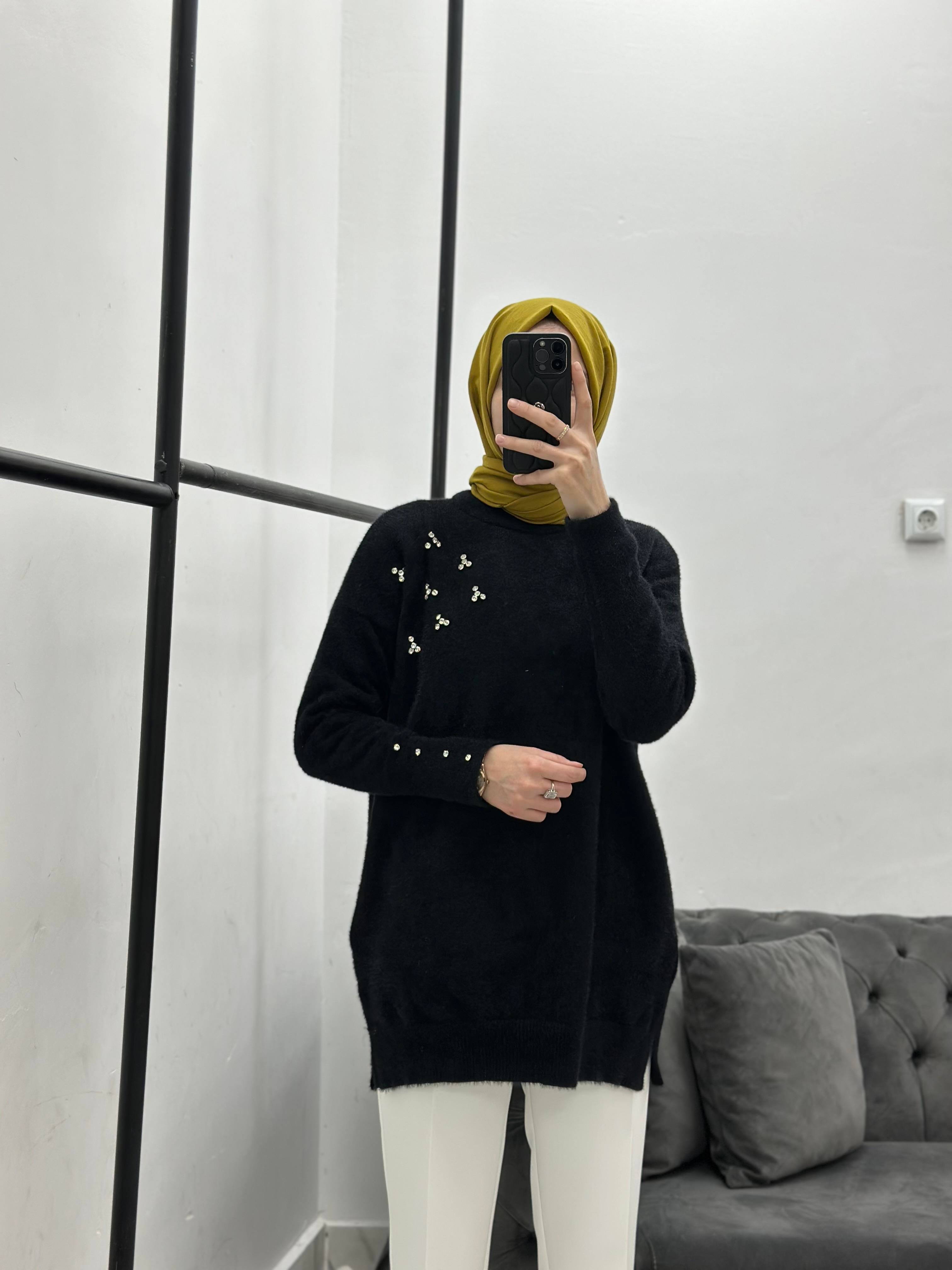 Taşlı Yumoş Triko Siyah