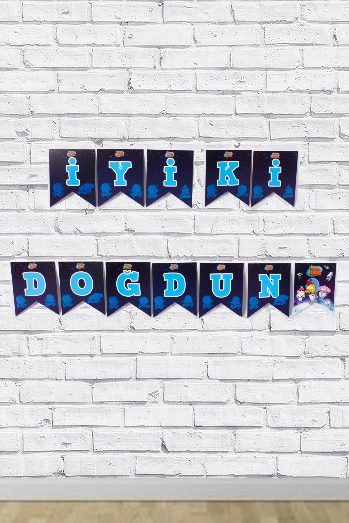 İyi Ki Doğdun Kral Şakir Uzayda Lisanslı Zigzag Banner 270cmPartistST1777