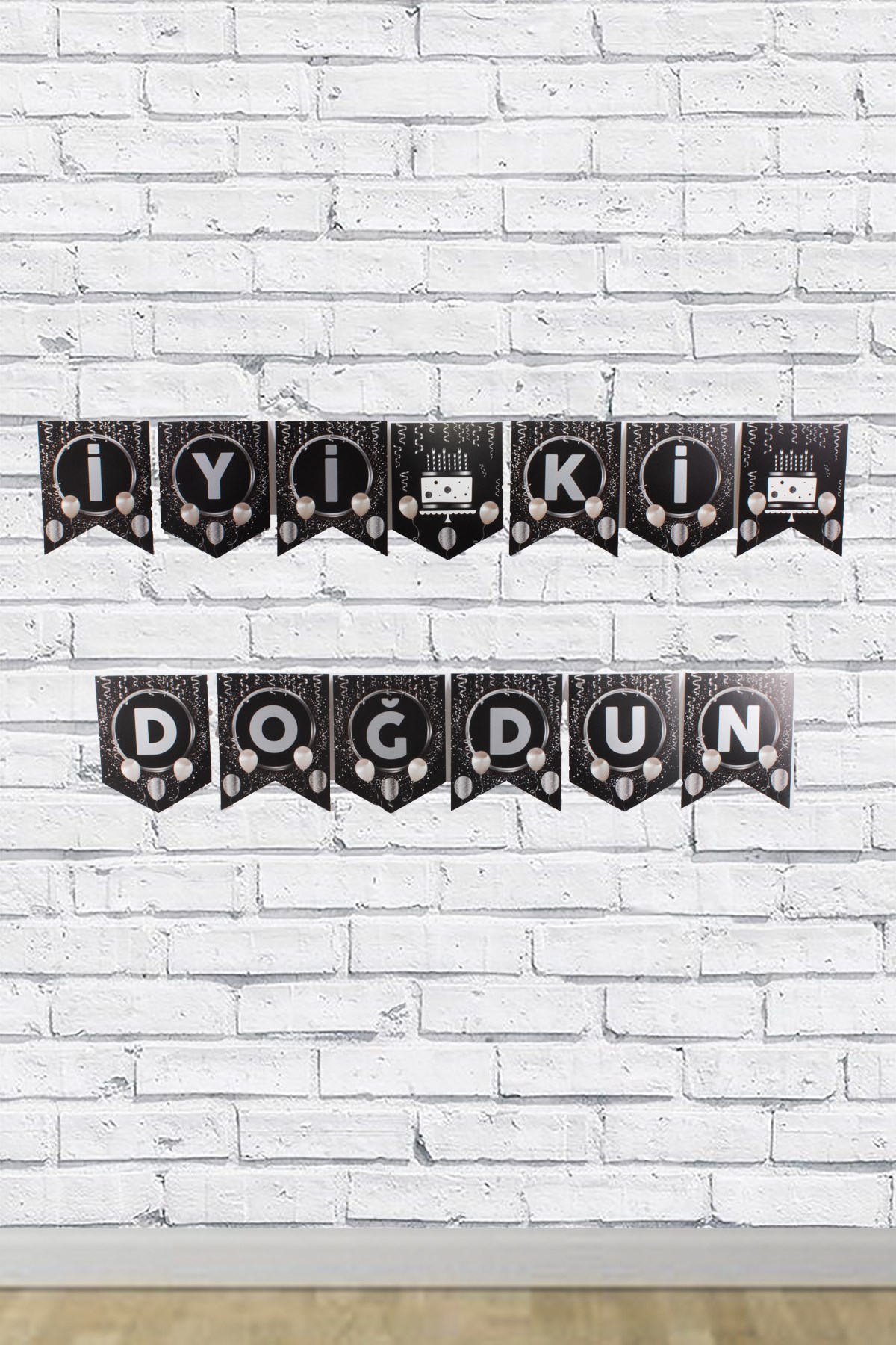 İyi Ki Doğdun Gümüş Yazılı Siyah Zigzag Banner 190cmPartistST1704