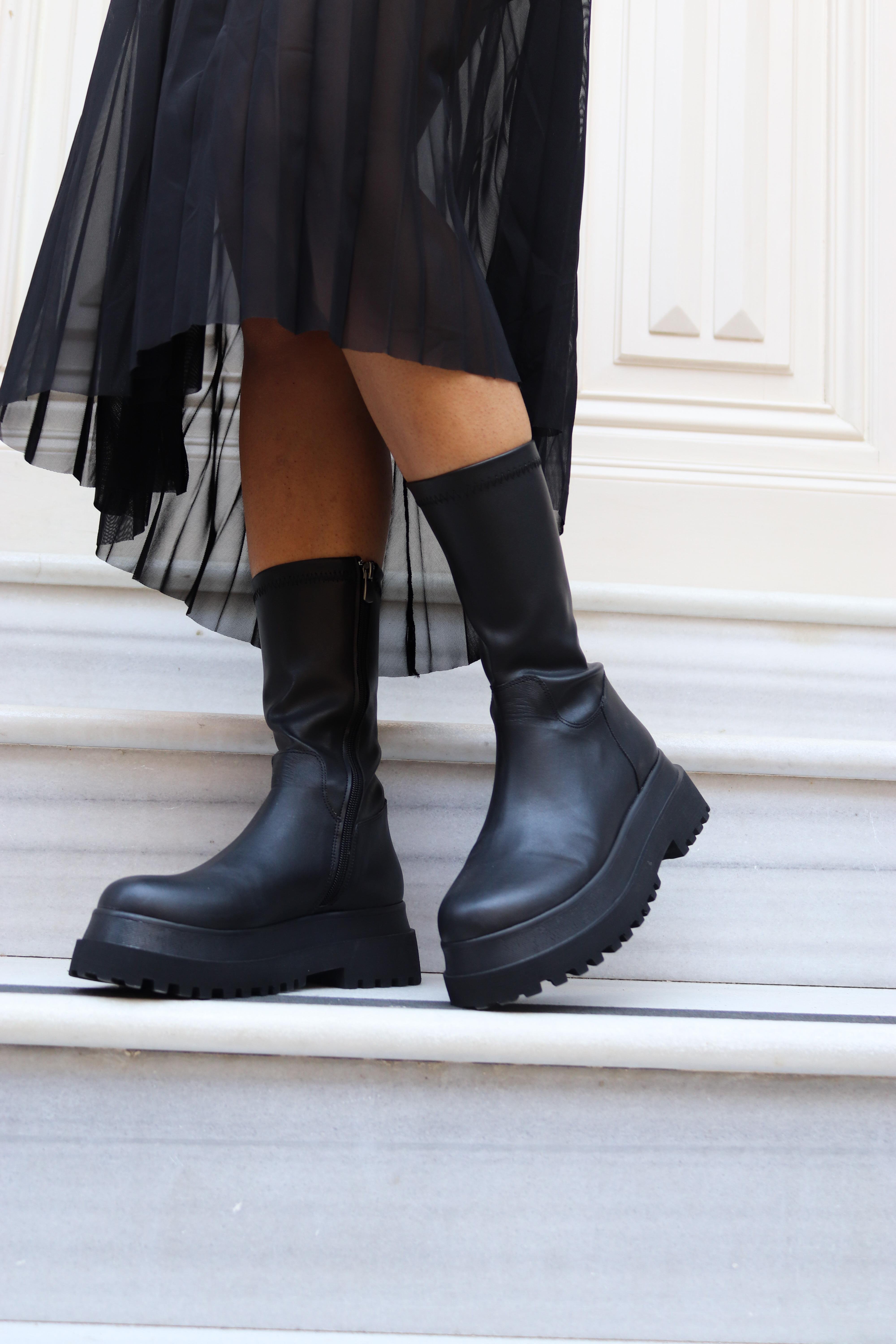 St.Jones Siyah Streç Kısa Kadın Bot