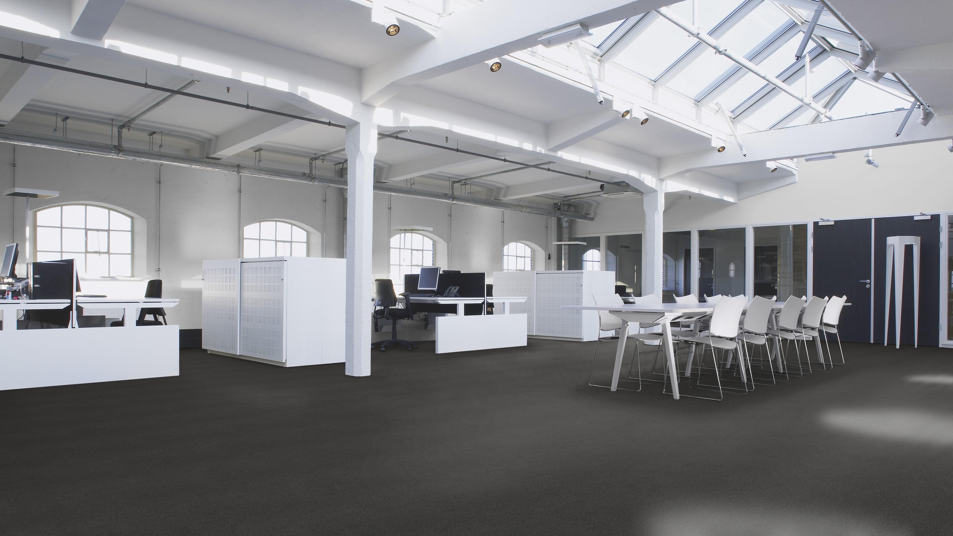 IMPETUS 2101 GRAPHİTE 50*50 cm KARO HALI