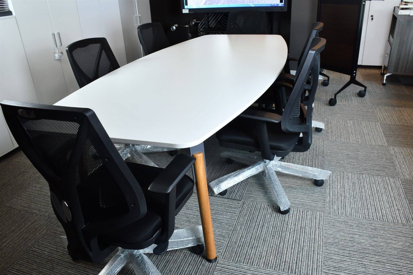 Nord 260 lık Toplantı Masası - Beyaz Tabla - Antrasit Ayak