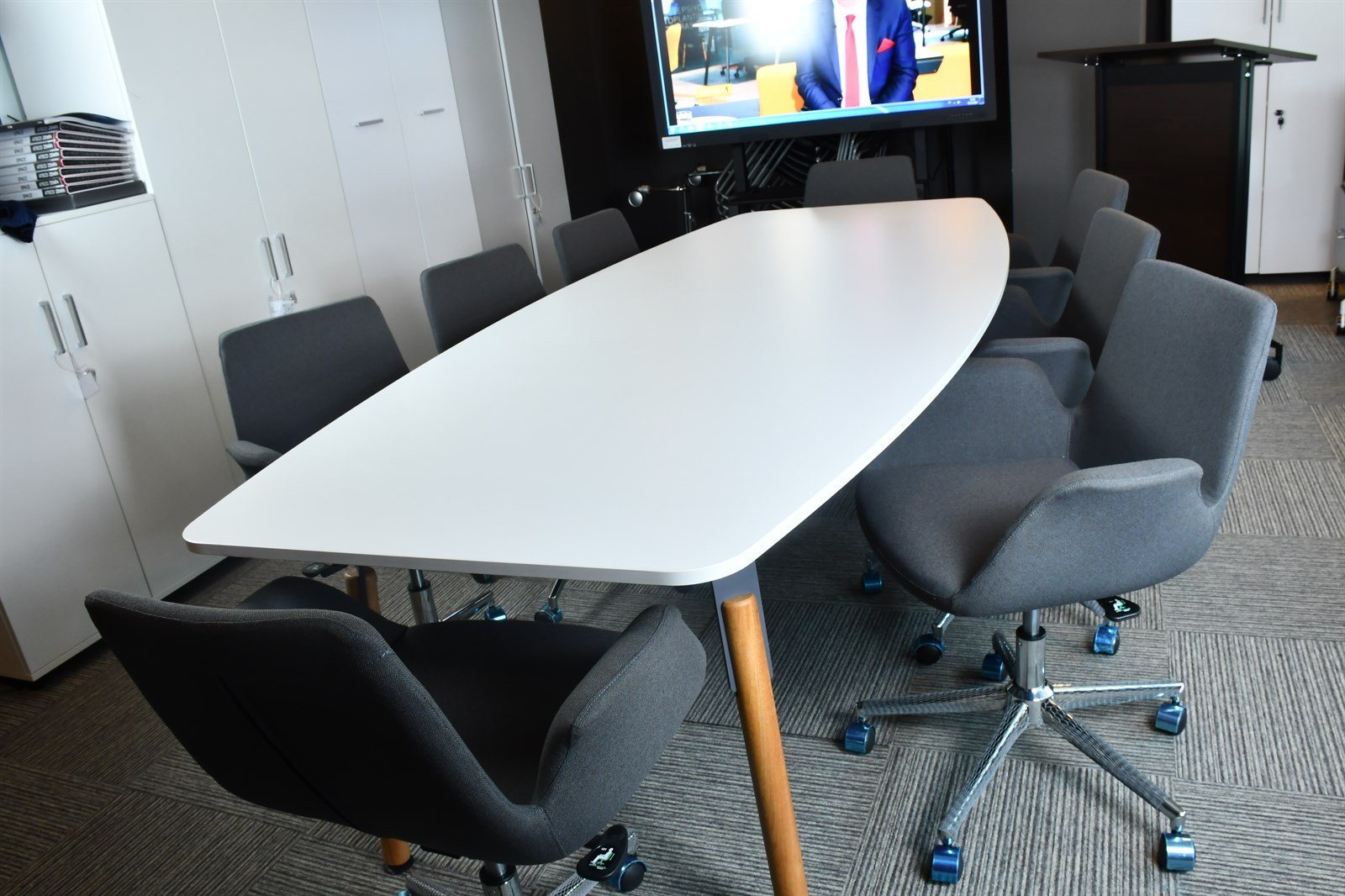 Nord 260 lık Toplantı Masası - Beyaz Tabla - Antrasit Ayak