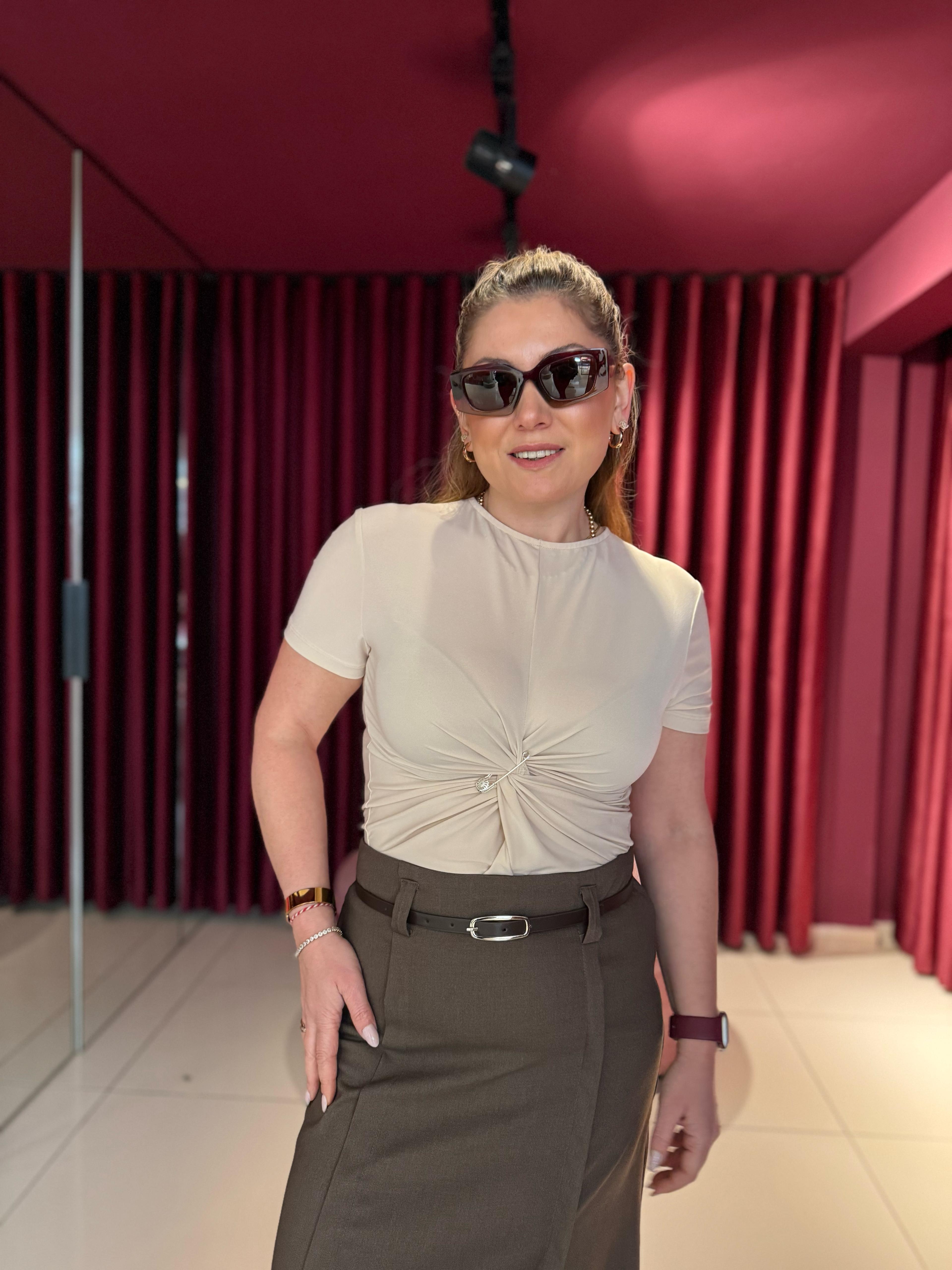 Bluz4042 Büzgülü Çengel Bluz Bej