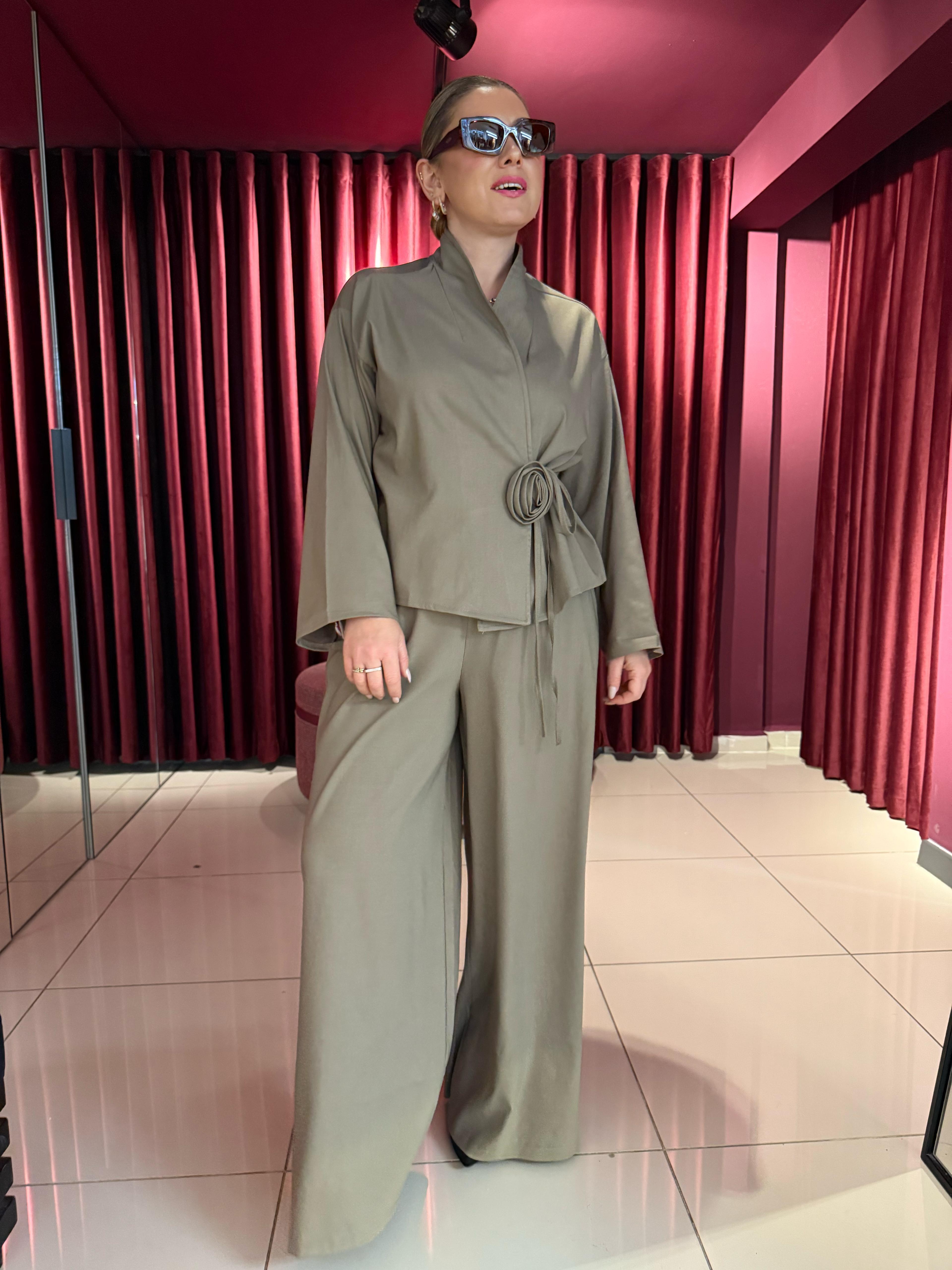 Takım8637 Gül Detaylı Kimono Takım Haki