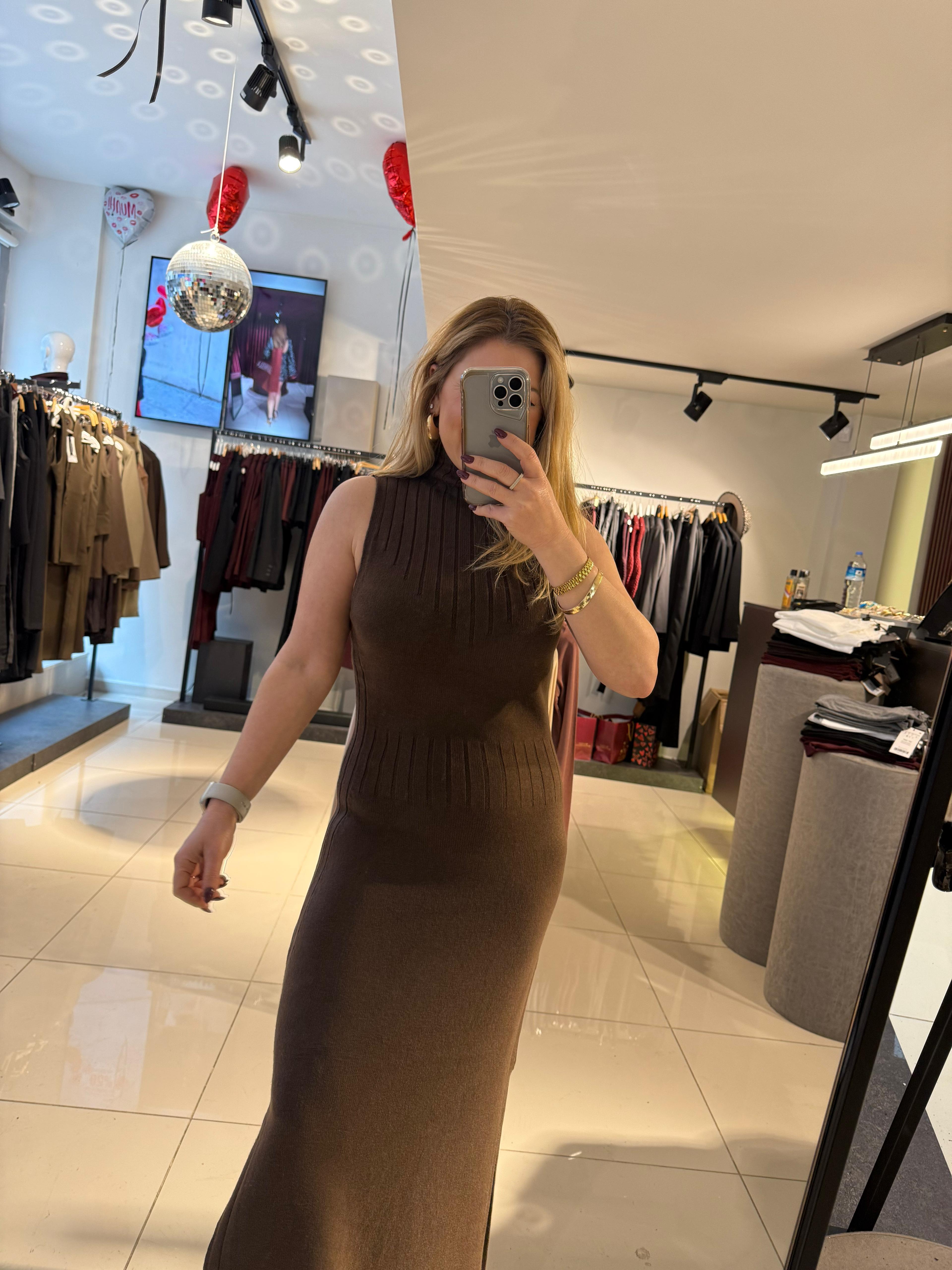 Midi Elbiseler90243 Dik Yaka Yırtmaçlı Triko Elbise Kahve Melanj