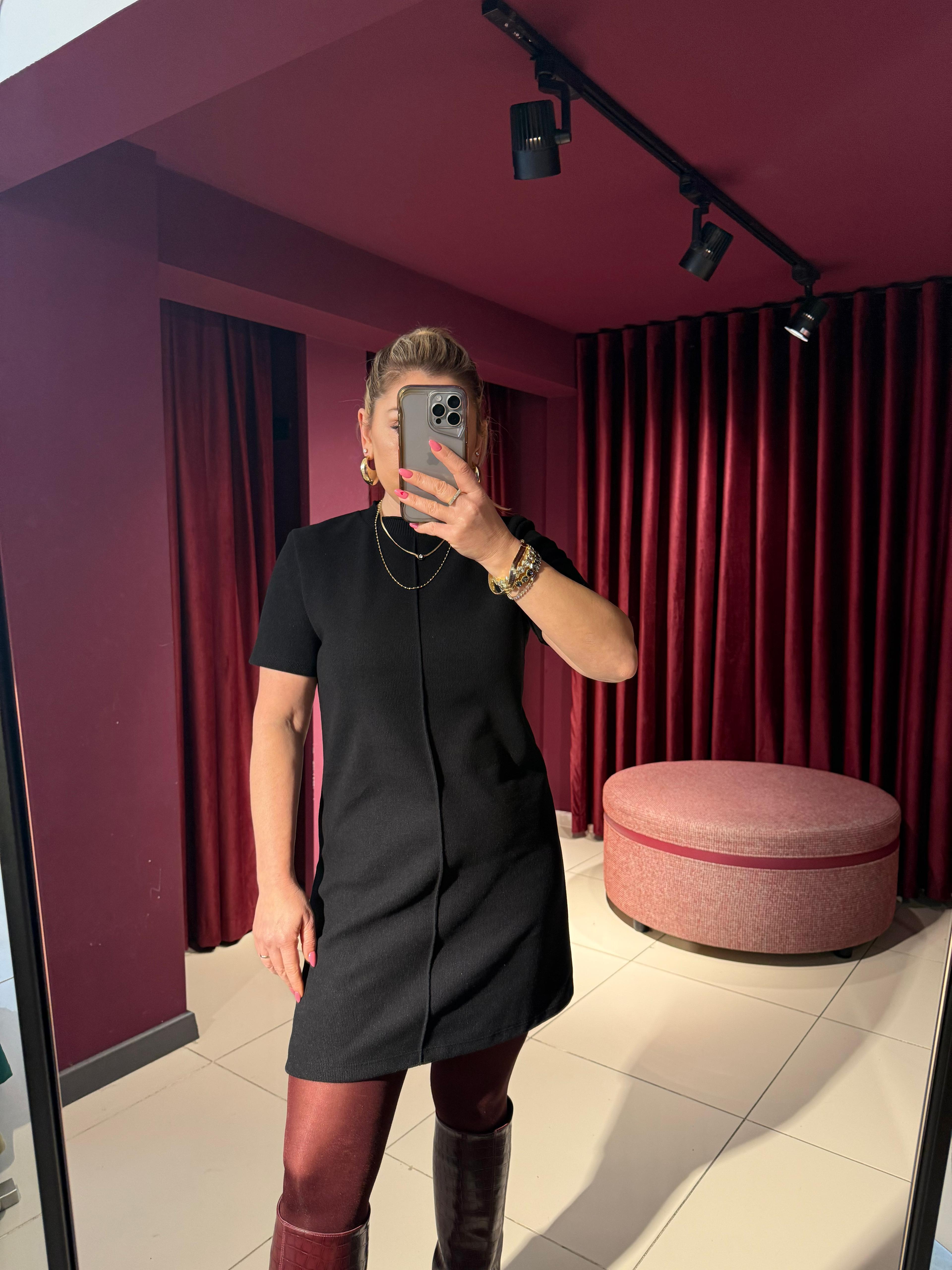 Kısa Elbiseler90810 Yumuşak Mini Elbise Siyah