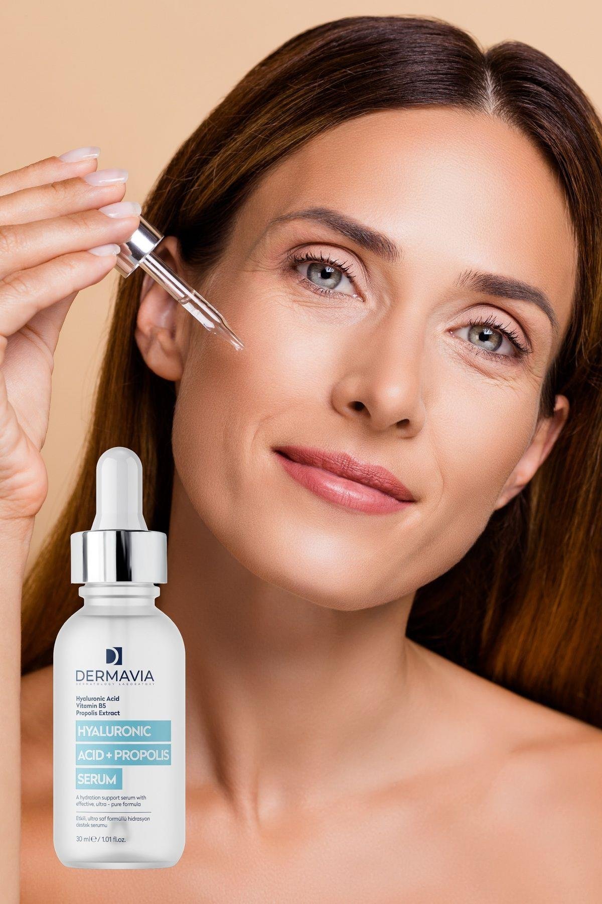 Canlandırıcı Hyaluronic Asit Propolis Serum 30 ml – Derinlemesine Nemlendirme ve Cilt Onarımı