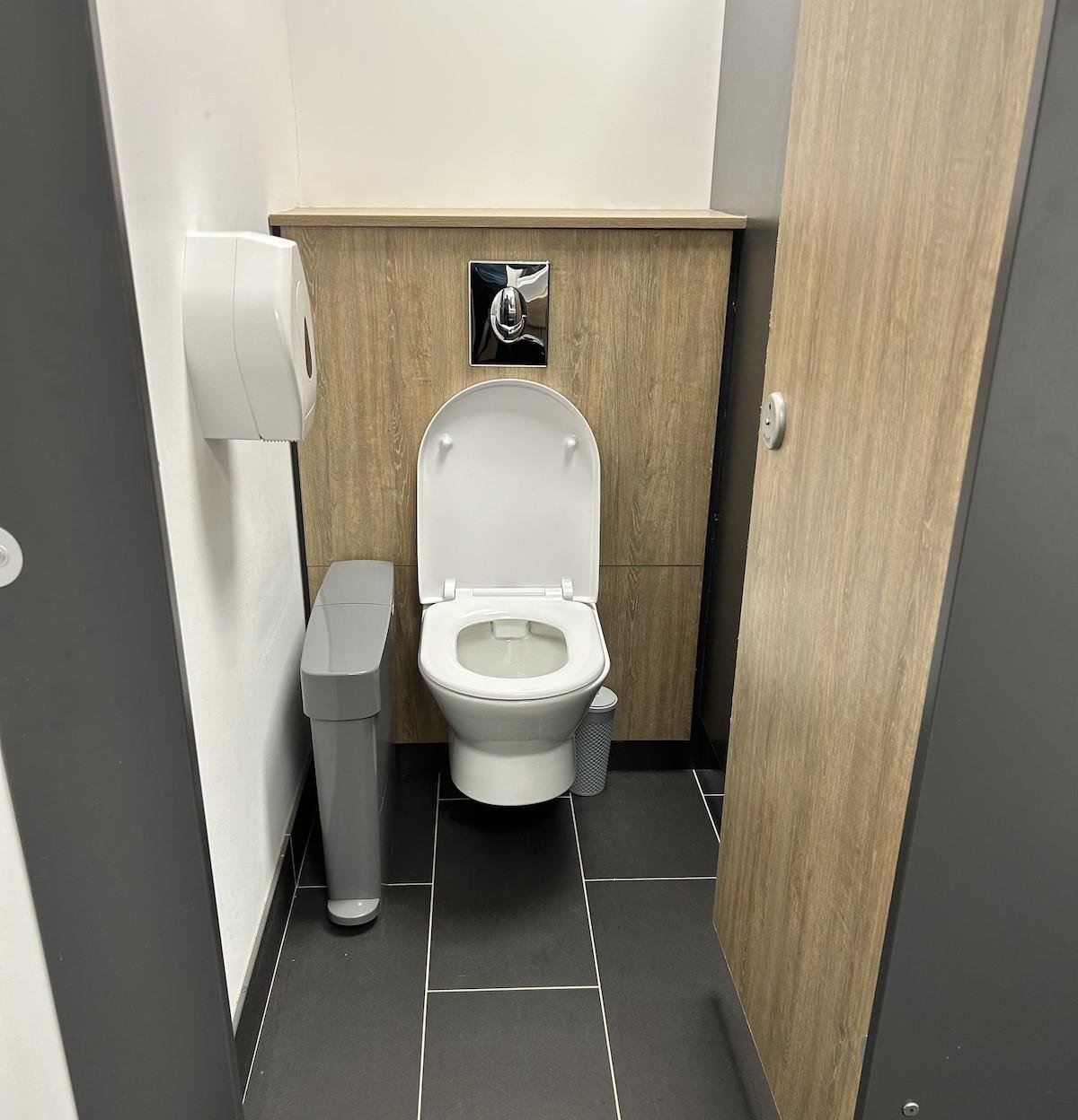 Çöp Kovaları - Çöp KonteynırıUNICORN HİJYENİK PEDALLI ÇÖP KOVASI SİYAH 21LT