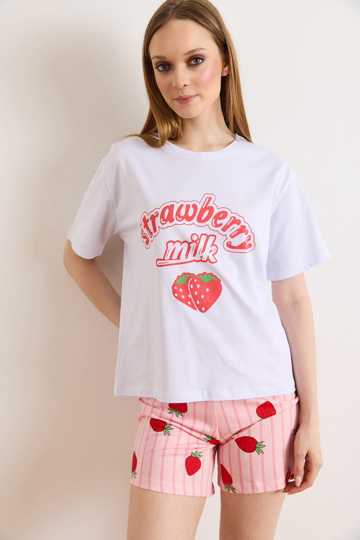 %100 Pamuk Şortlu Pijama Takım Çilek Beyaz Pembe