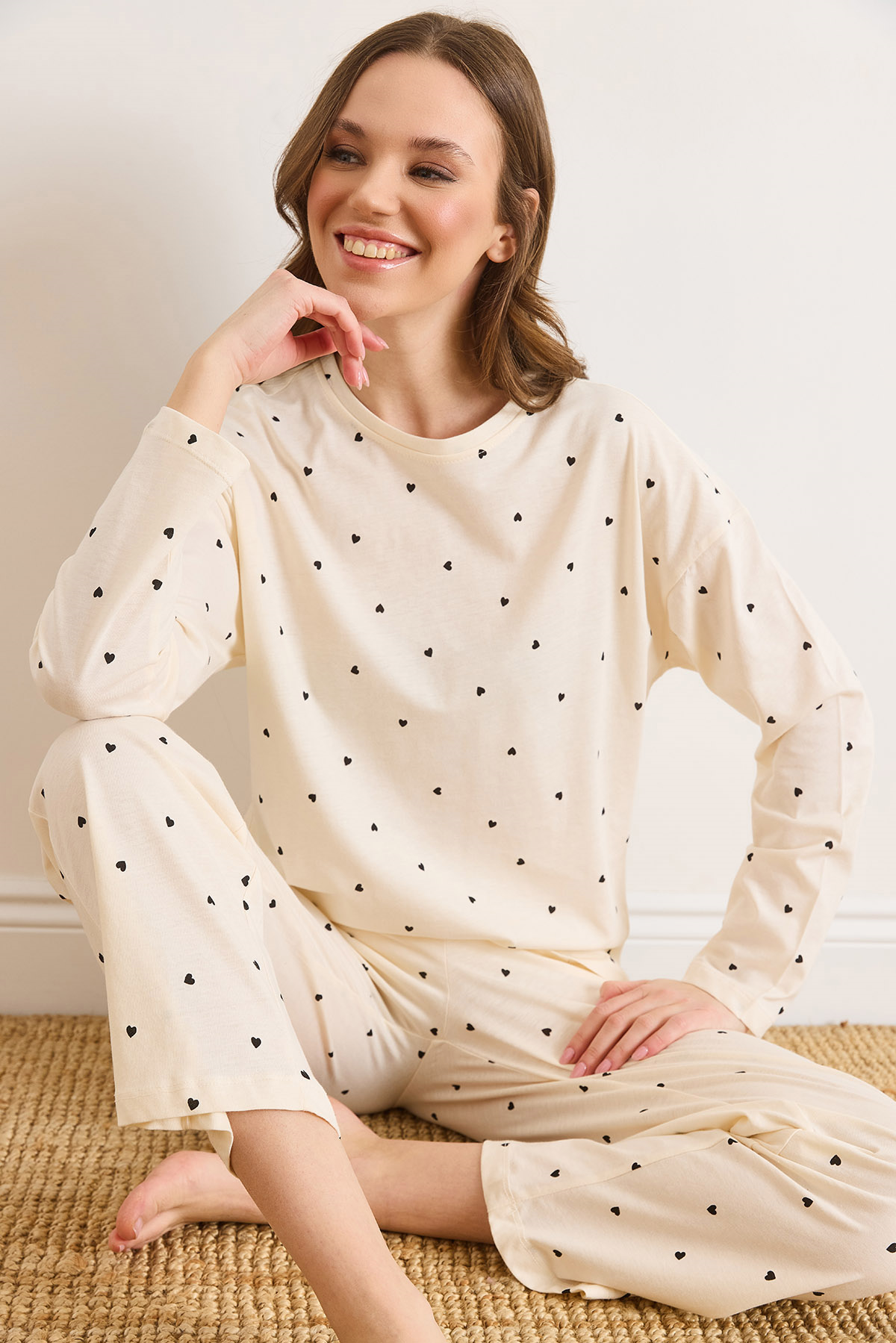 %100 Pamuk Uzun Kollu Pijama Takımı Bej Kalp