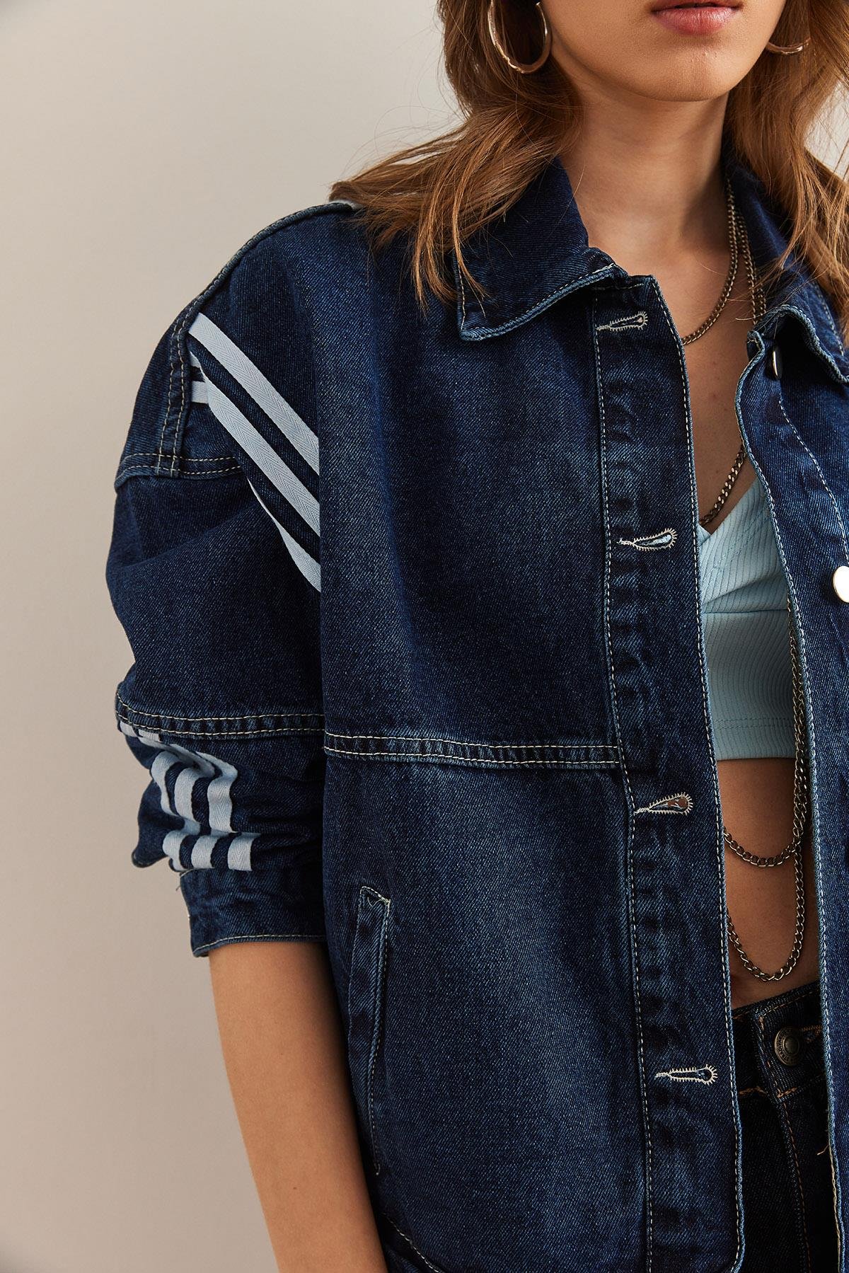 3 Şerit Detaylı Cepli Denim Ceket Lacivert