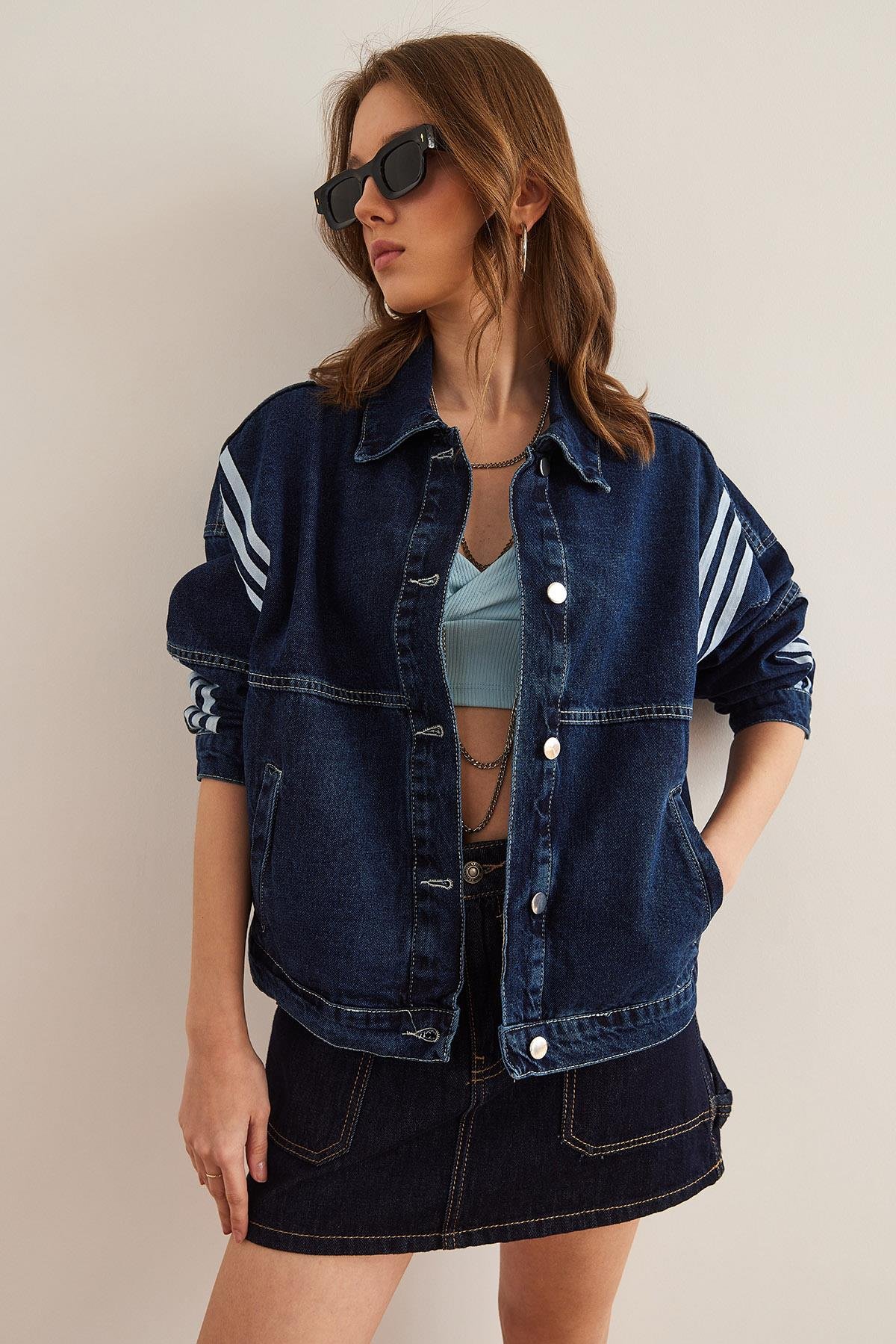 3 Şerit Detaylı Cepli Denim Ceket Lacivert