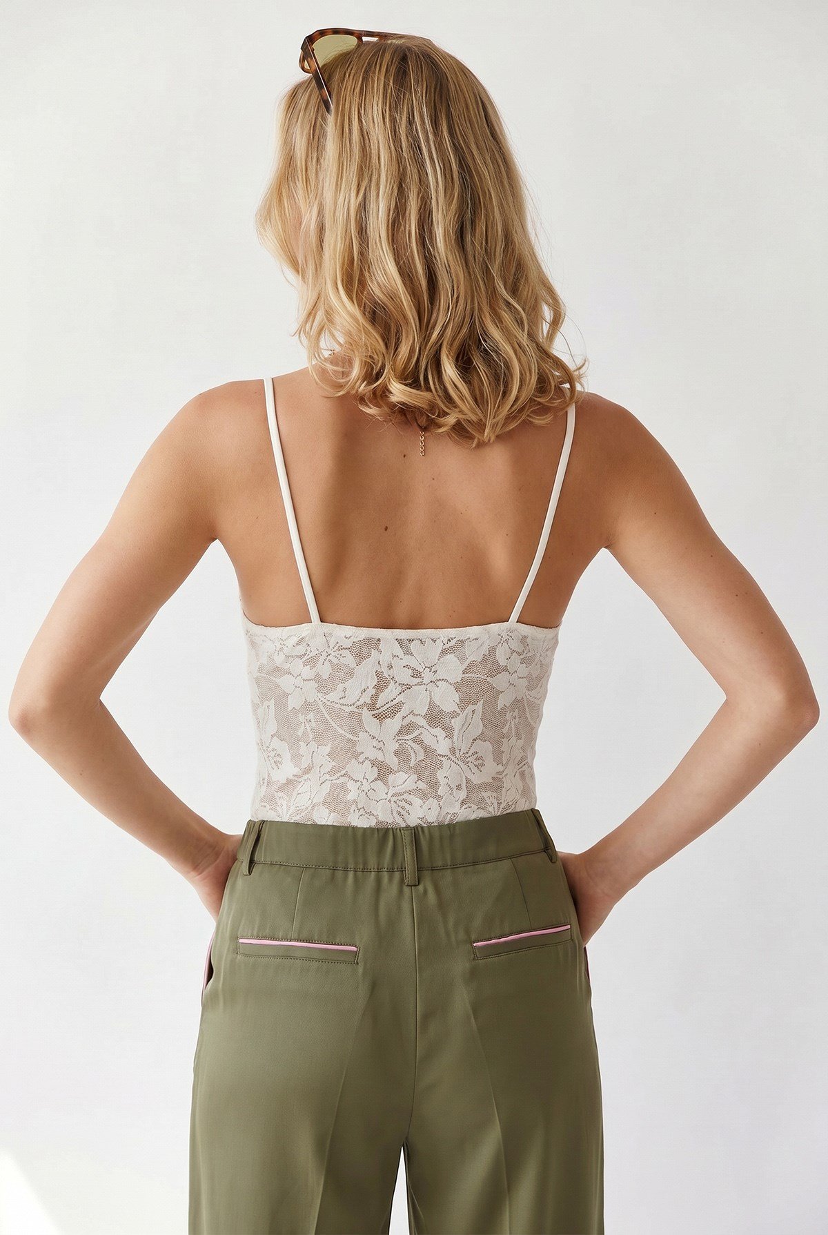 Askılı Önü Astarlı Çıtçıtlı Bodysuit Ekru