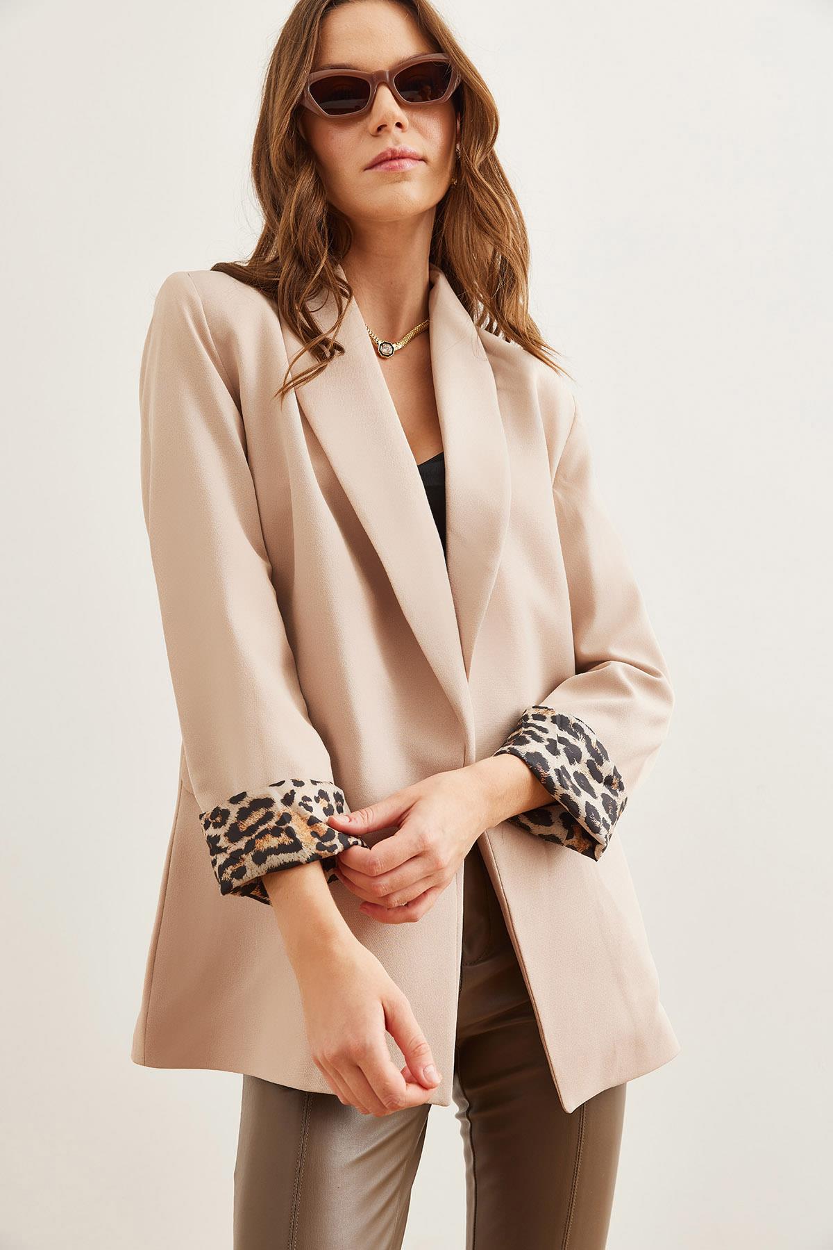 Astarı Leopar Aksesuar Cepli Blazer Ceket Taş