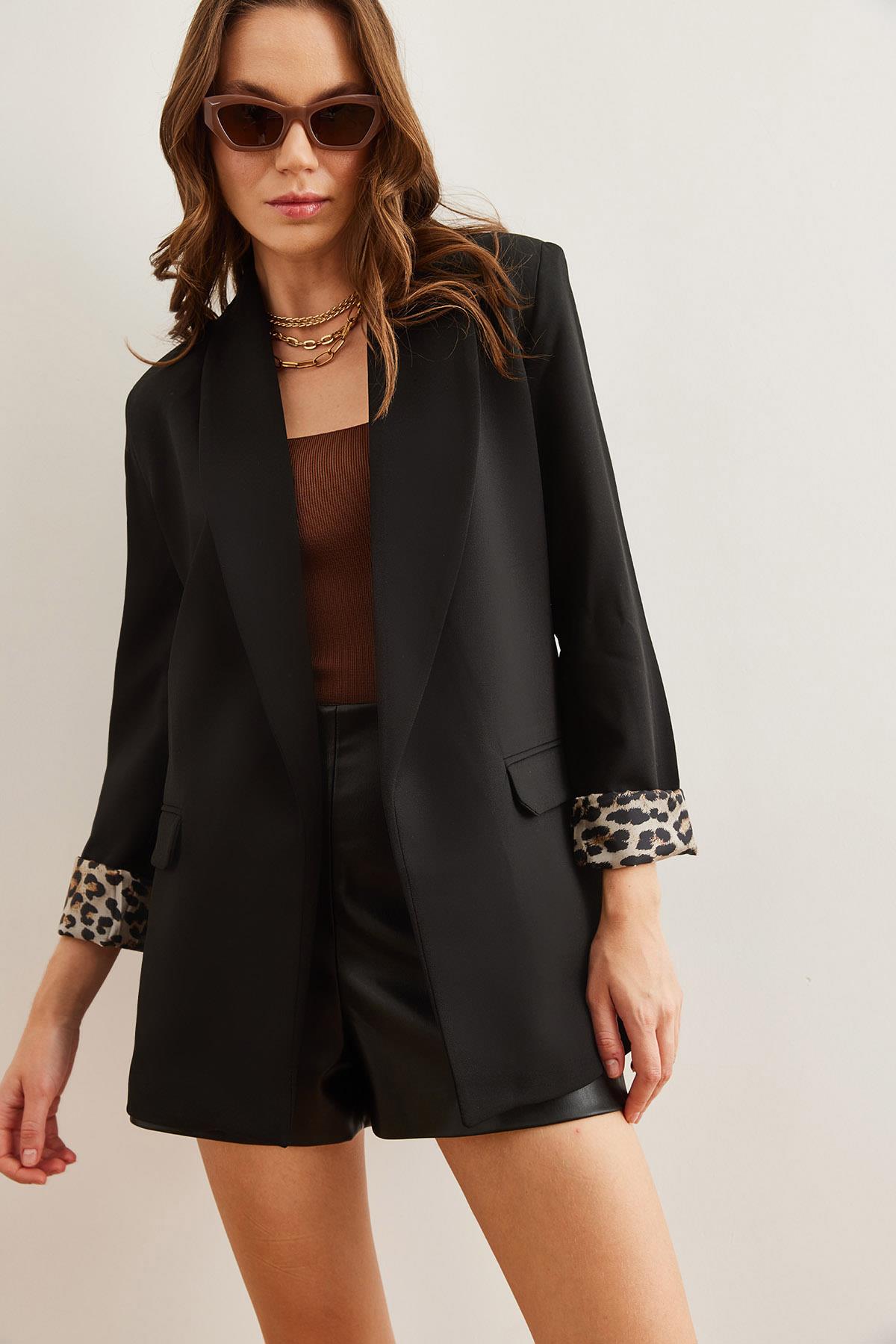 Astarı Leopar Aksesuar Cepli Blazer Ceket Siyah