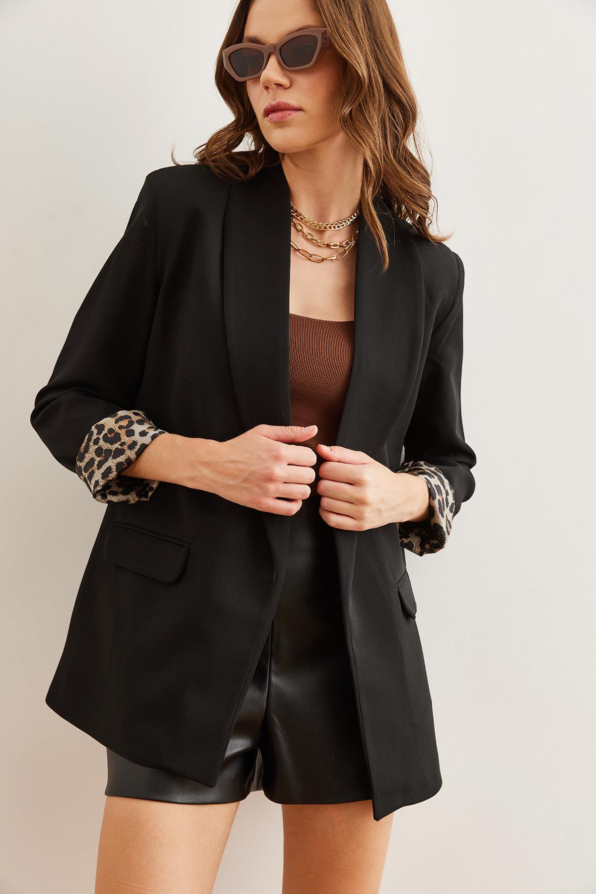 Astarı Leopar Aksesuar Cepli Blazer Ceket Siyah