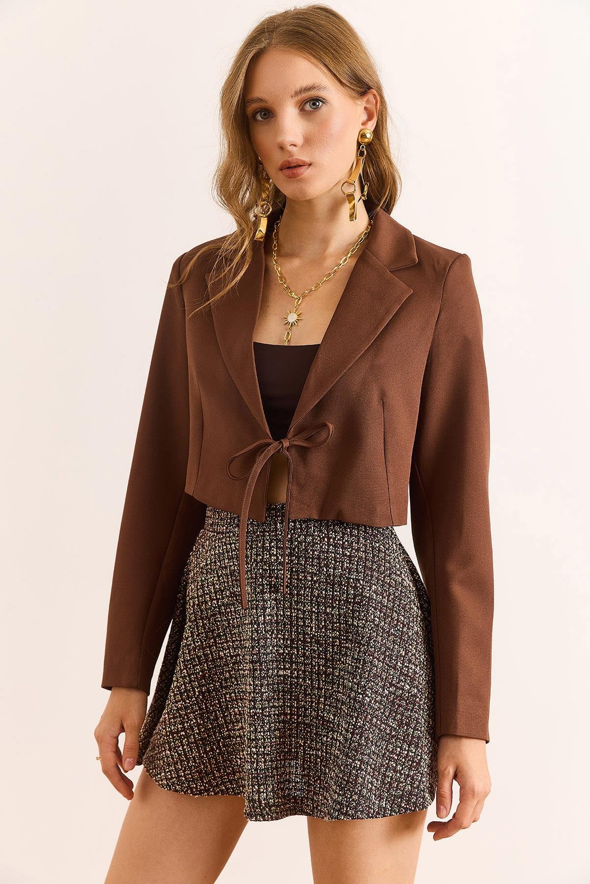 Astarlı Bağcık Detaylı Crop Blazer Ceket Kahverengi