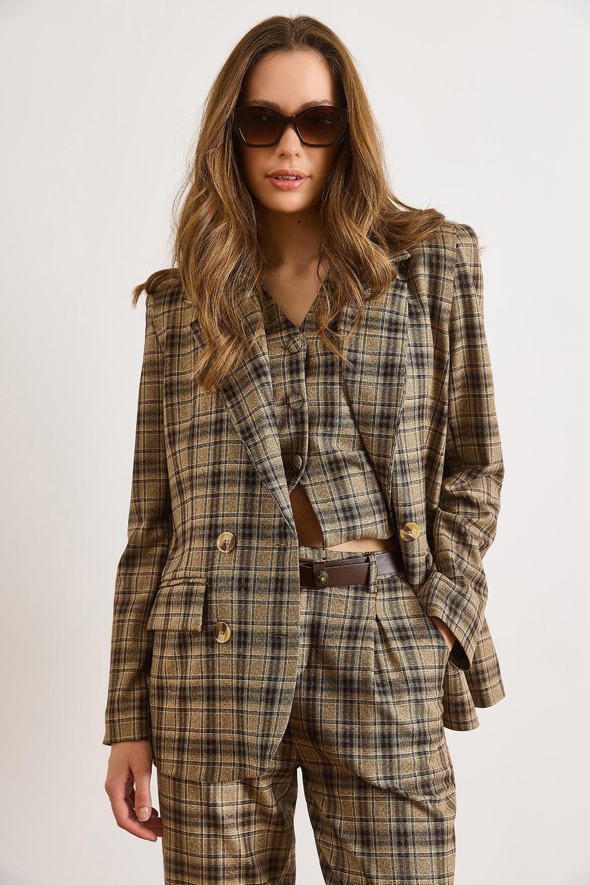 Astarlı Cepli Ekose Blazer Ceket Camel