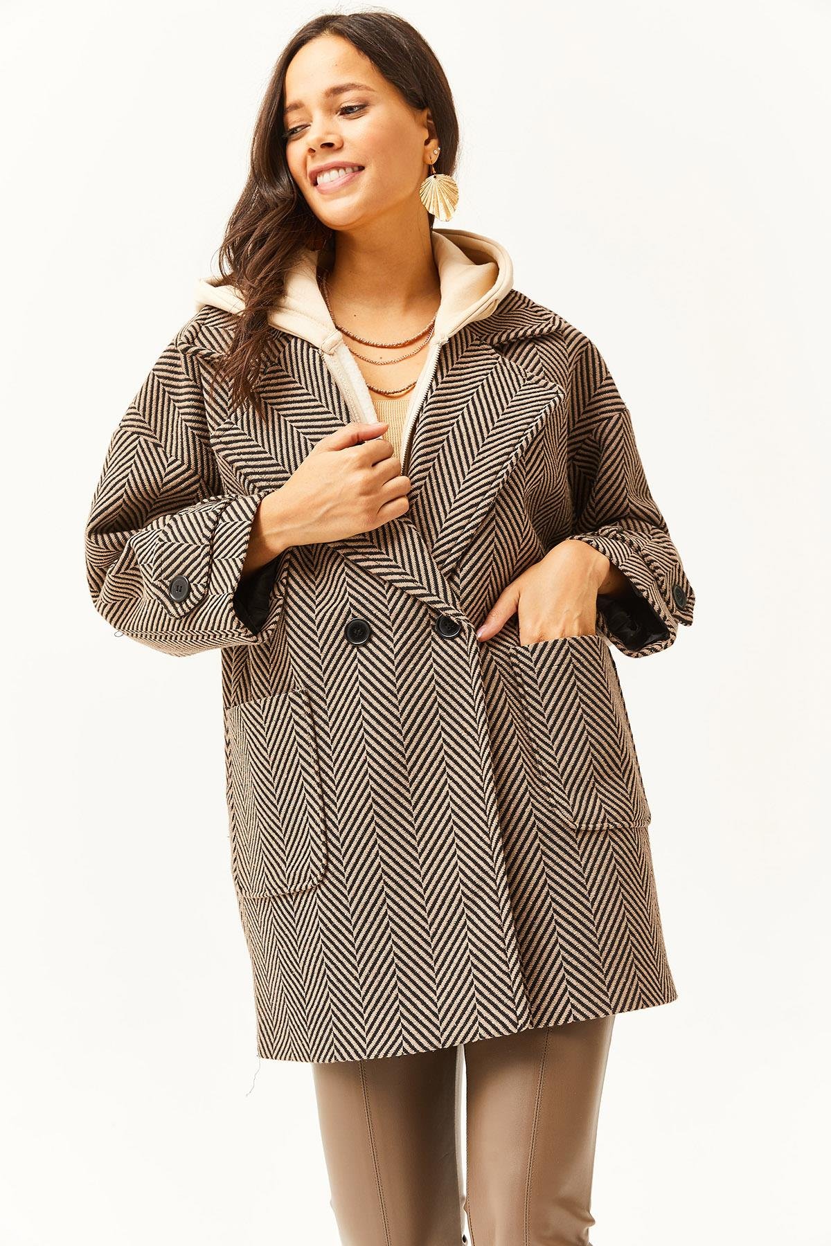 Astarlı Cepli Oversize Balıksırtı Kaban Camel