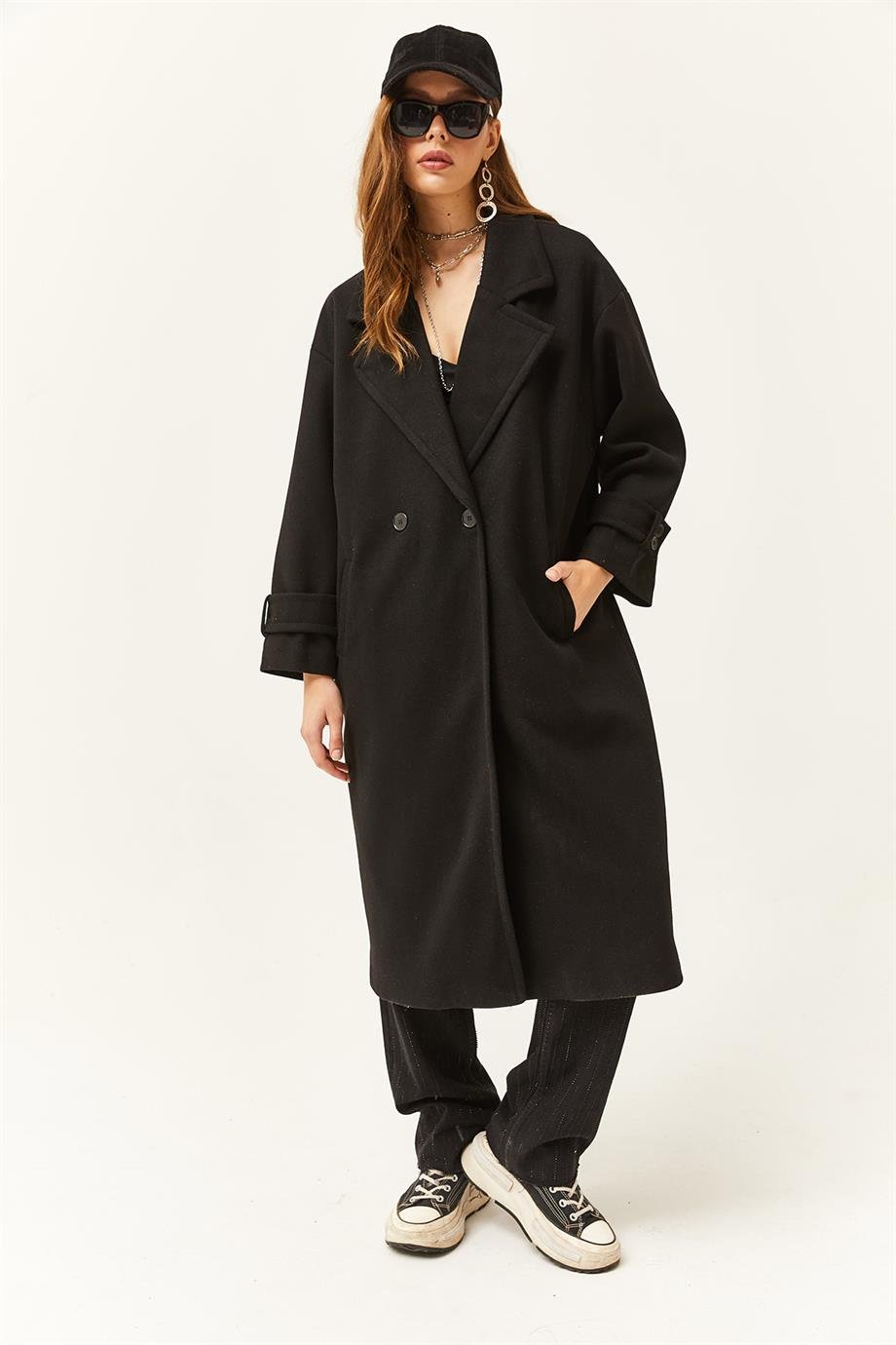 Astarlı Cepli Oversize Kaşe Uzun Kaban Siyah
