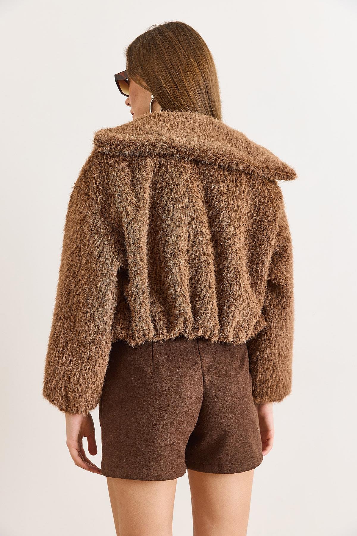 Astarlı Fermuarlı Cepli Suni Kürk Kaban Camel