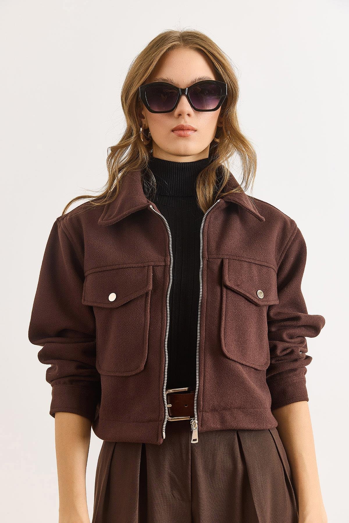 Astarlı Fermuarlı Çift Cep Detaylı Crop Kaşe Ceket Kahverengi